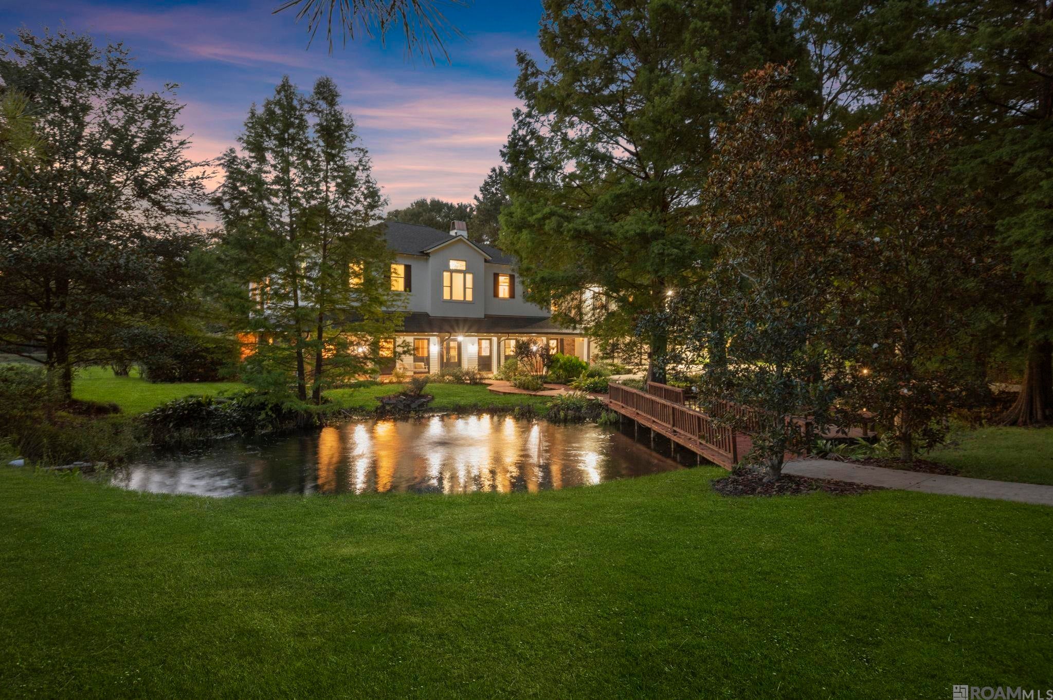 13147 Deerpath Way — photo
