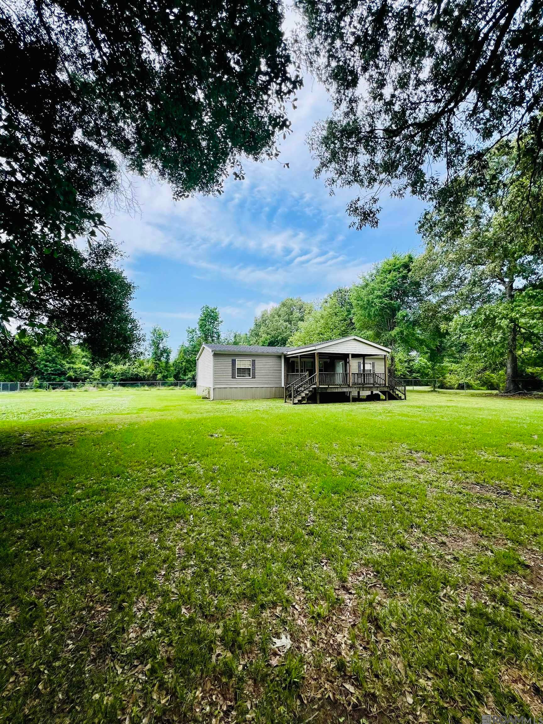 1273 Hermitage Dr — photo