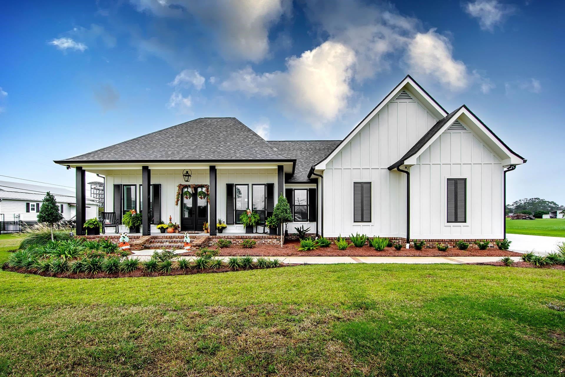 2811 Bayou Blue Rd — photo