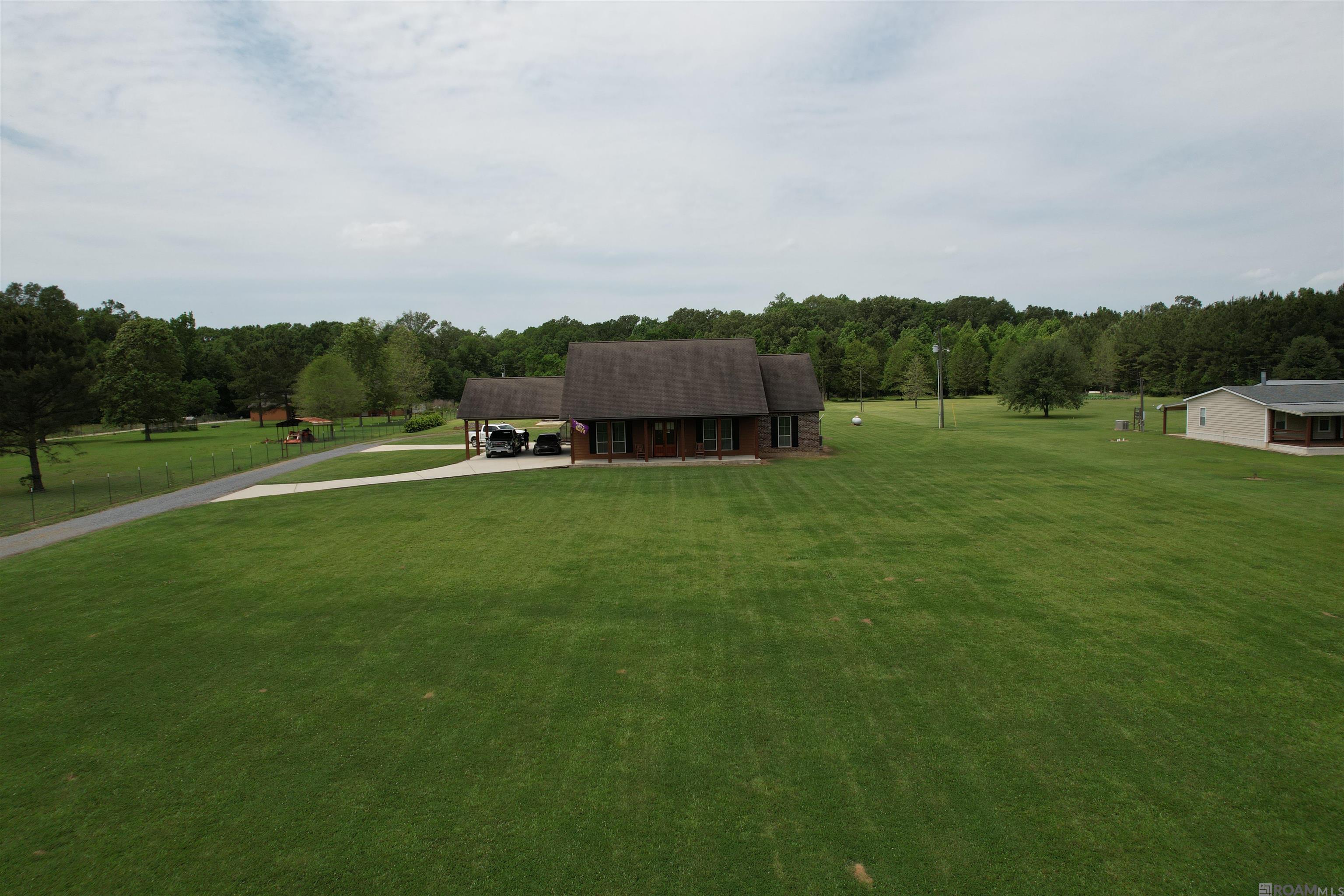 312 Lemon B Road, Slaughter, LA 70777 — photo 2