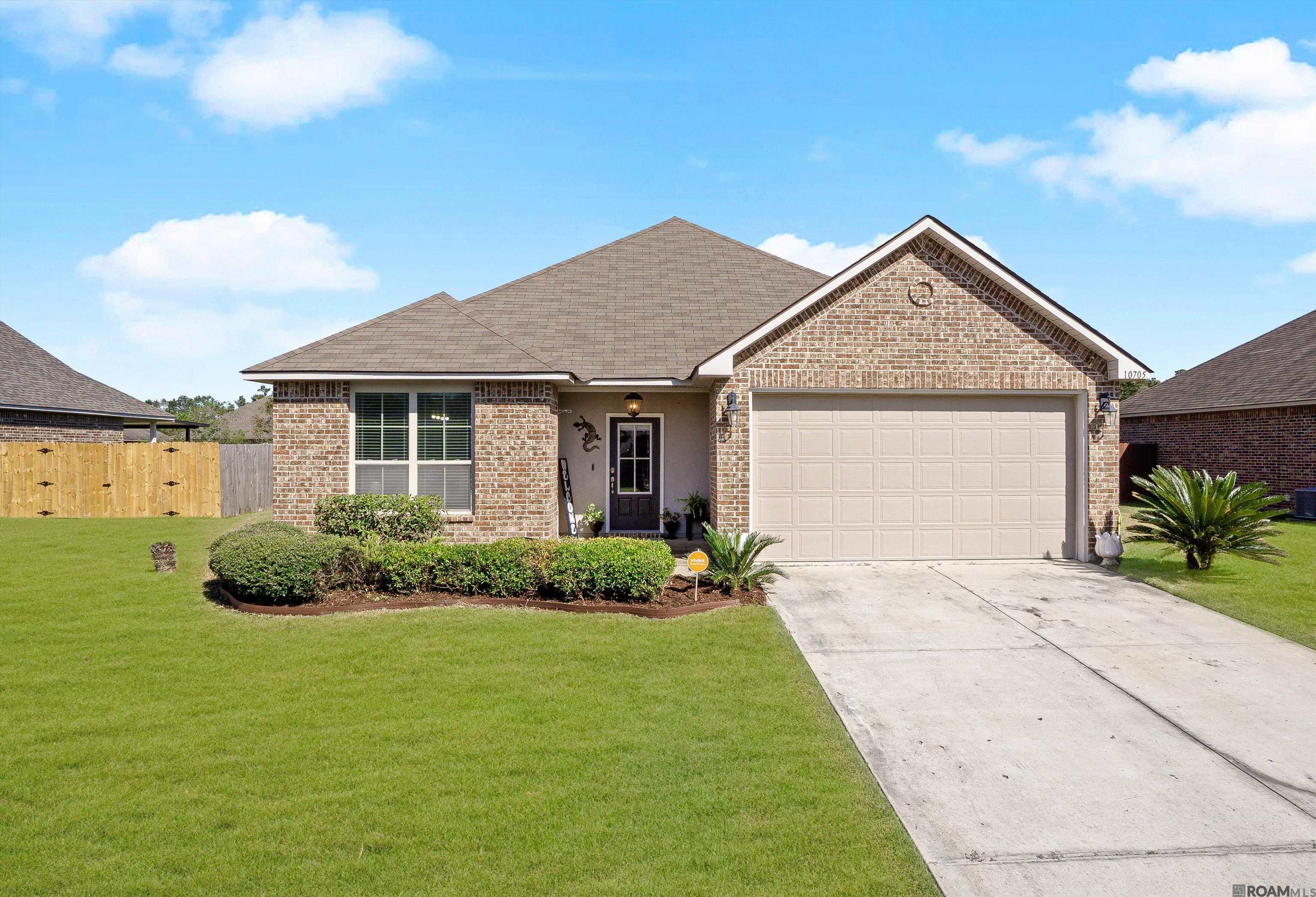 10705 Dodger Dr — photo