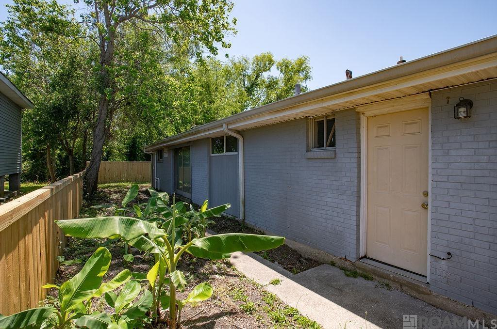 6416 N Galvez Street — photo