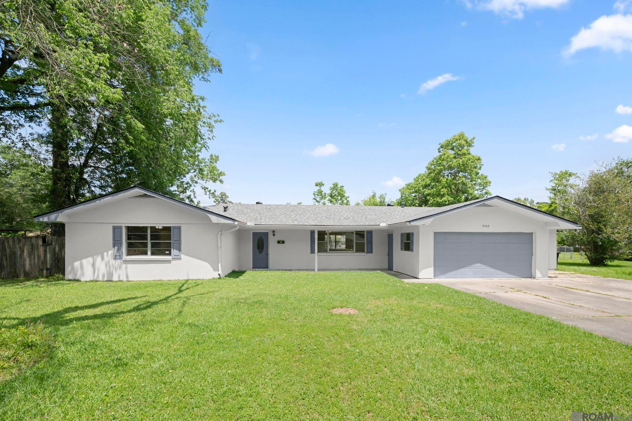 9543 Greenbriar Dr — photo