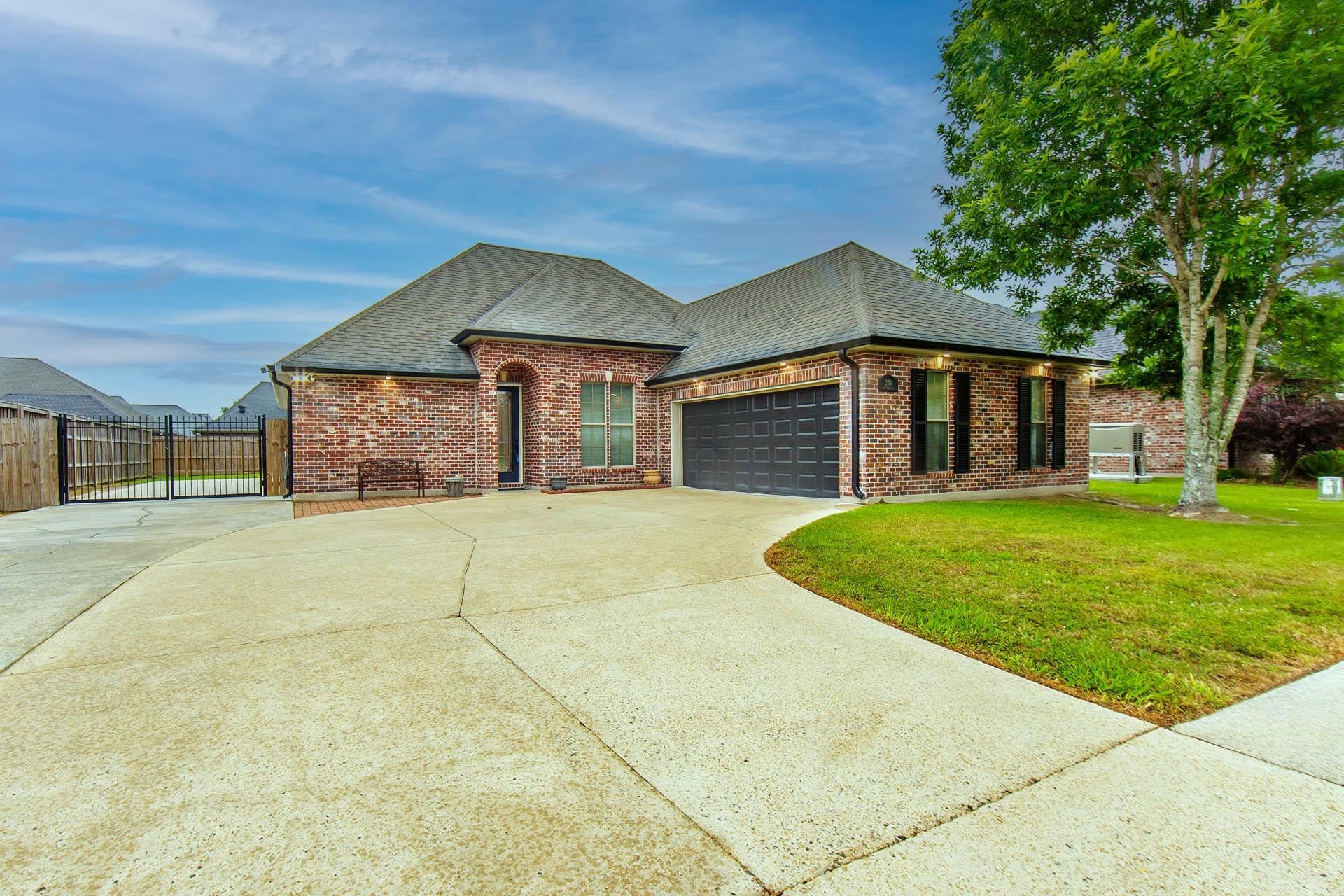 234 Lakewood Dr — photo