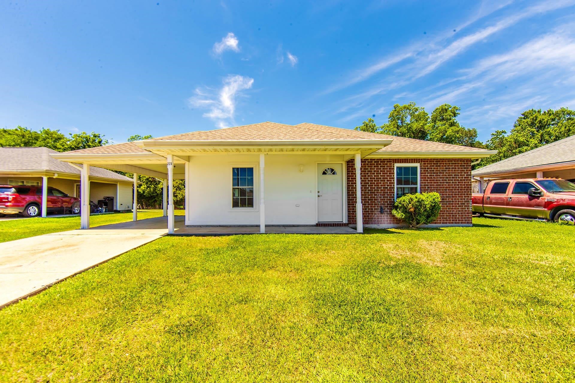 223 Evelyn Avenue — photo