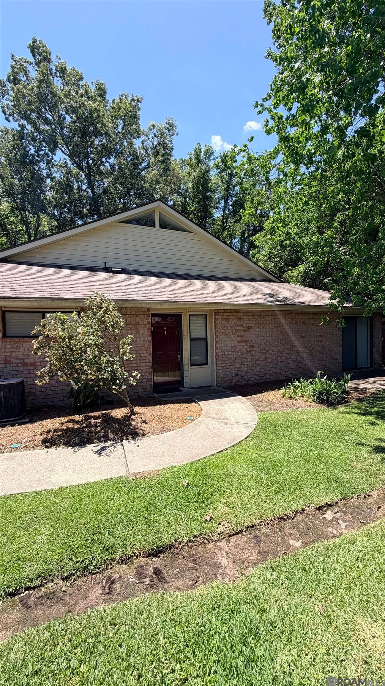 5323 Blair Ln #F-4 — photo