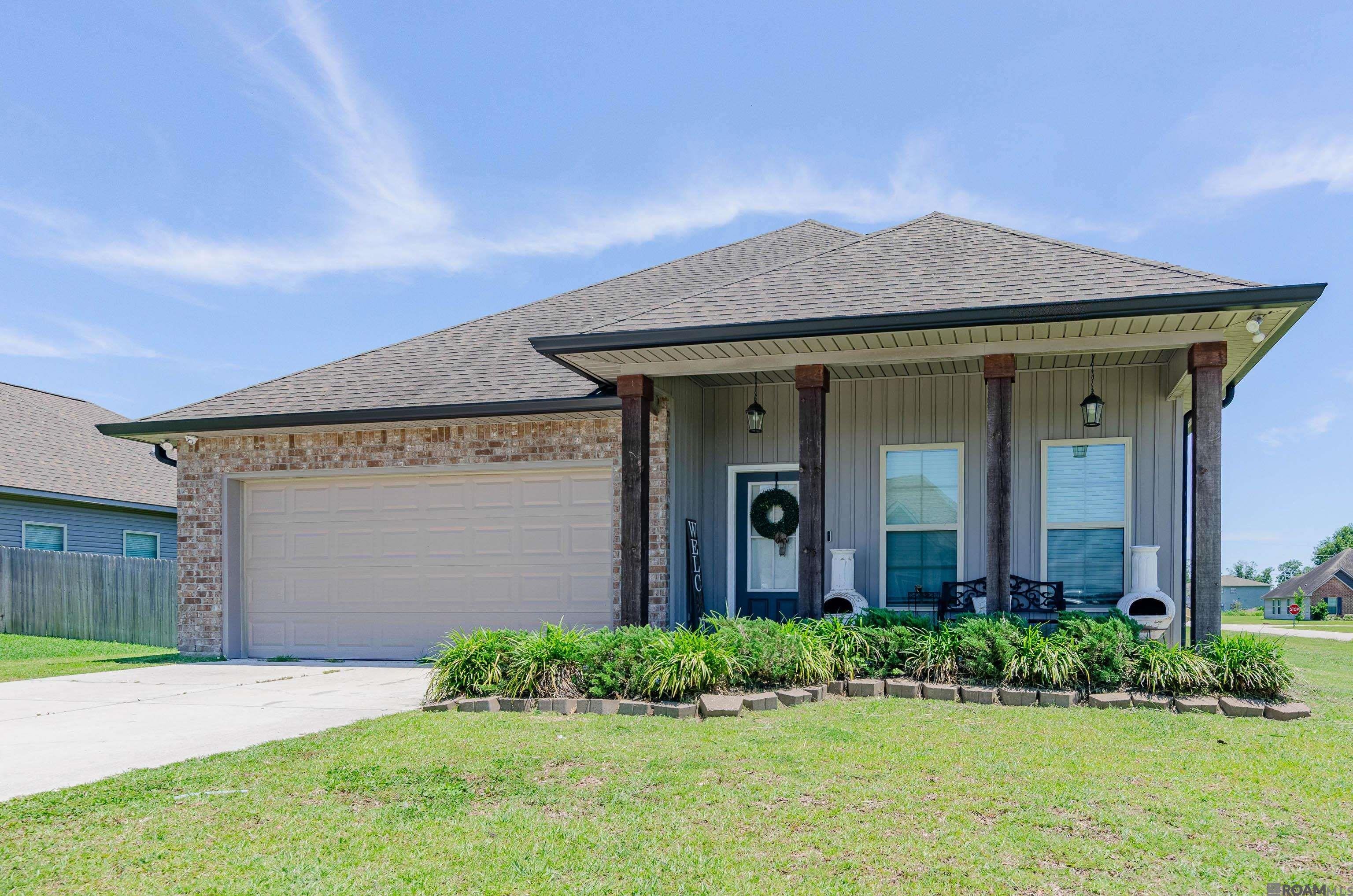 216 Shadow Pointe Road — photo