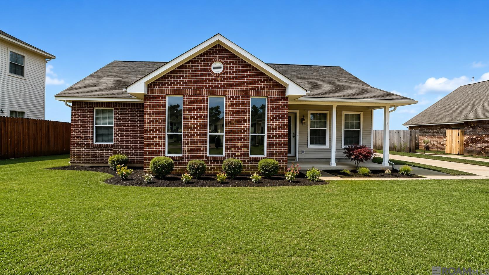 3526 Redbud Drive — photo