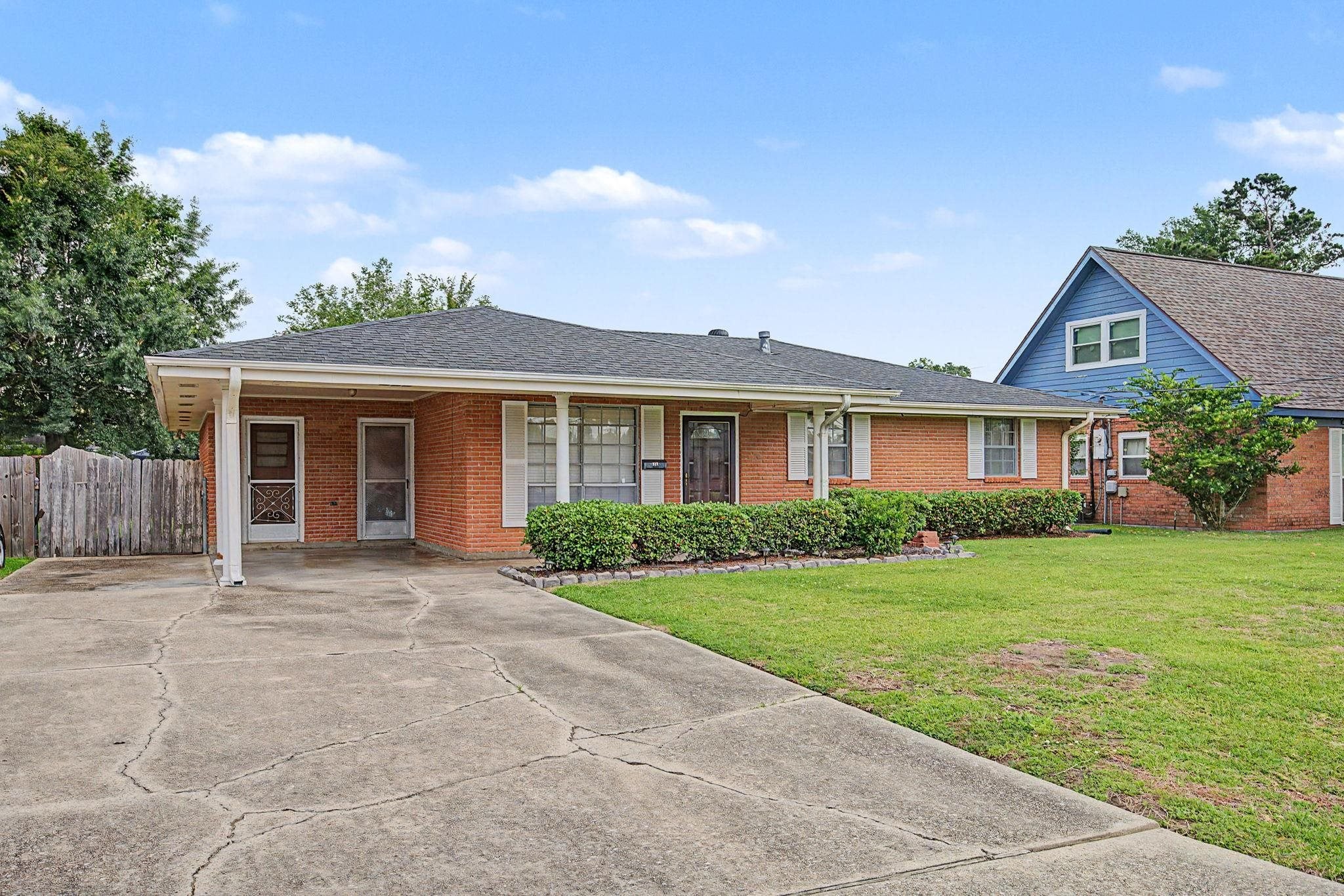 313 Everette Drive — photo