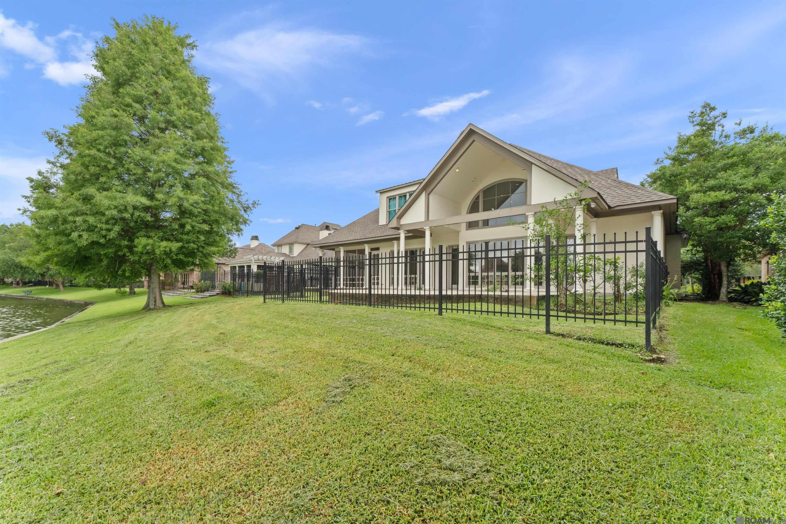 231 Grand Lakes Dr — photo