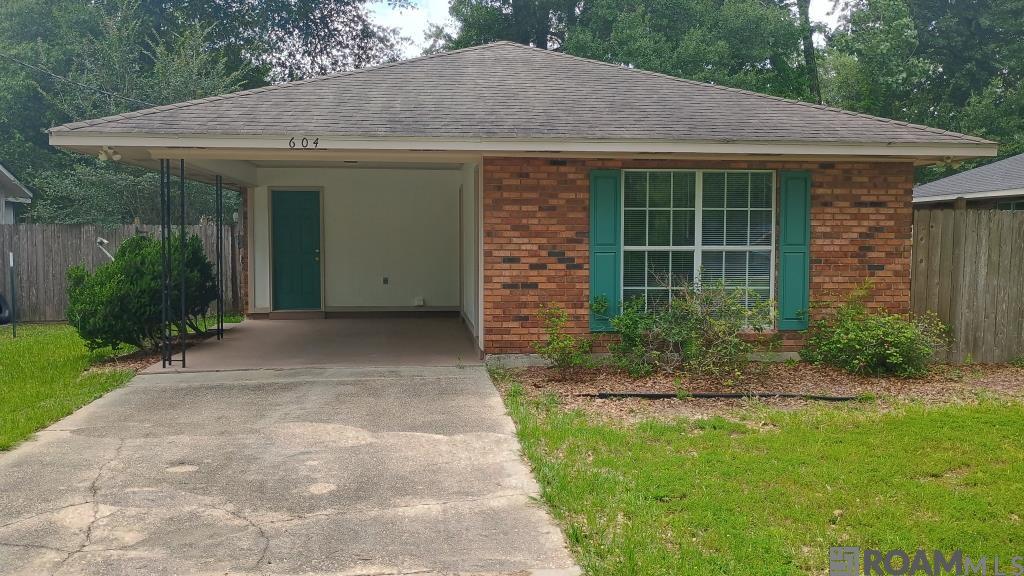 604 J W Davis Dr — photo