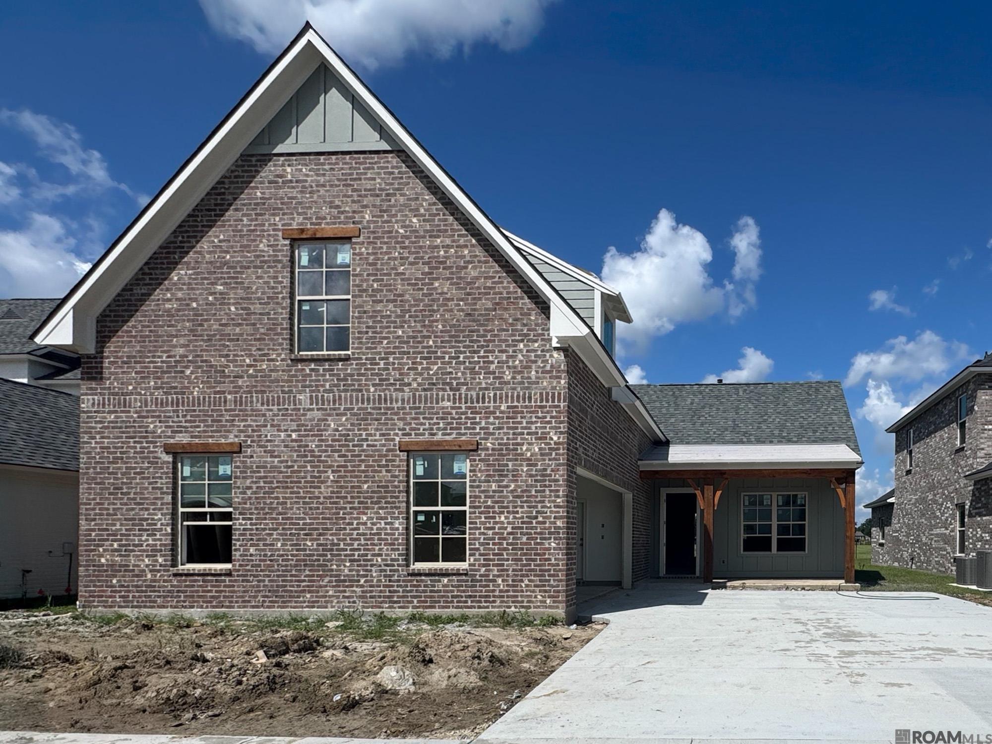 5018 Stonewater Dr — photo