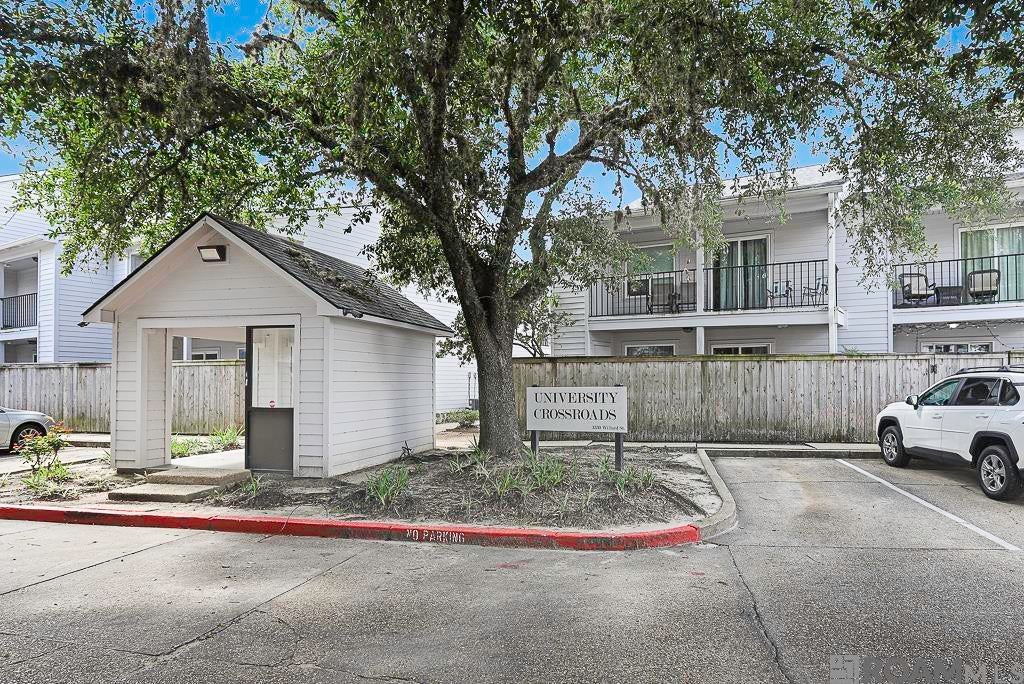 3330 Willard St #601 — photo