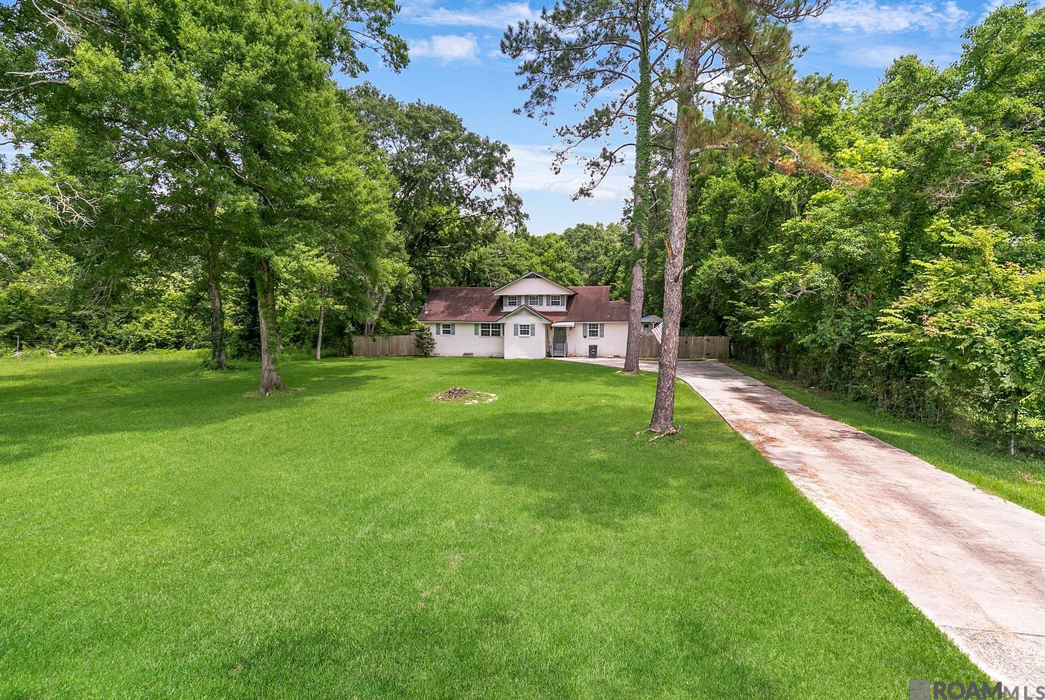 8227 Oak View Dr — photo