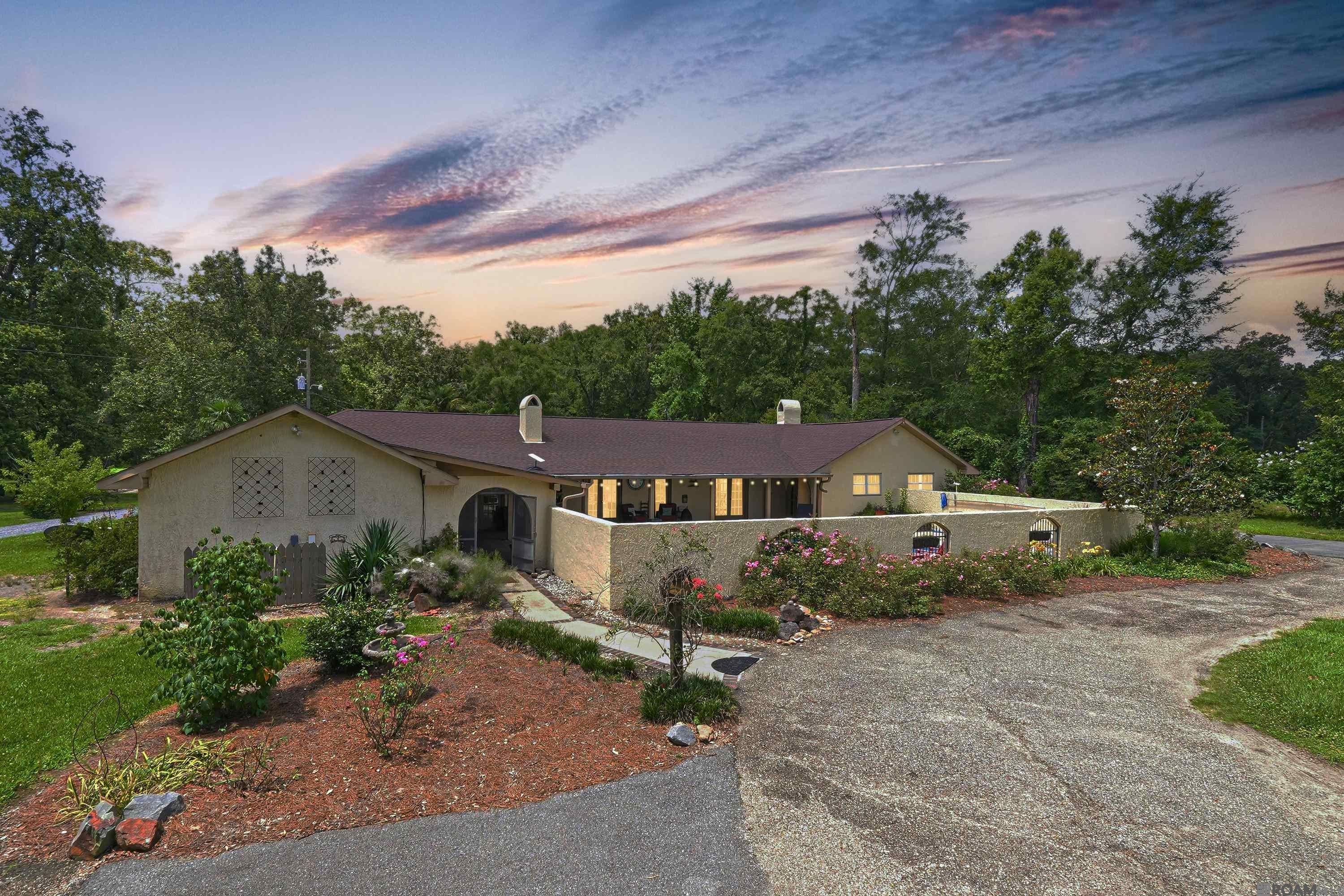 3374 Greenbriar Rd — photo