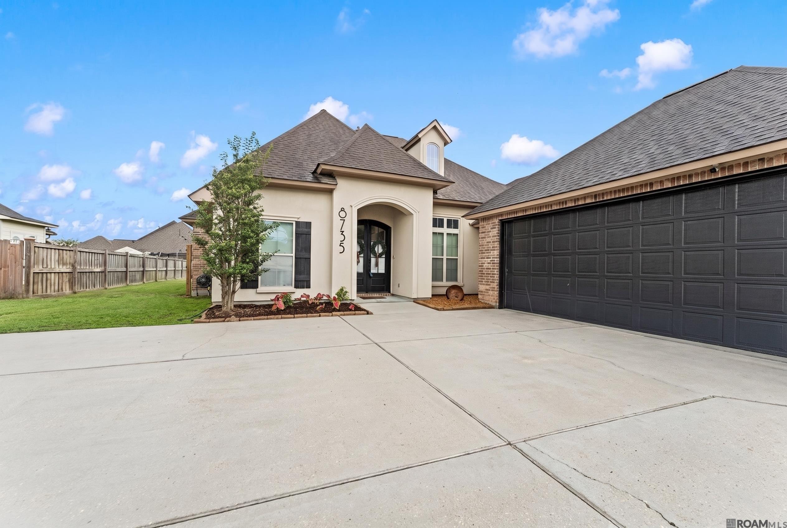 8735 Sandpiper Street — photo