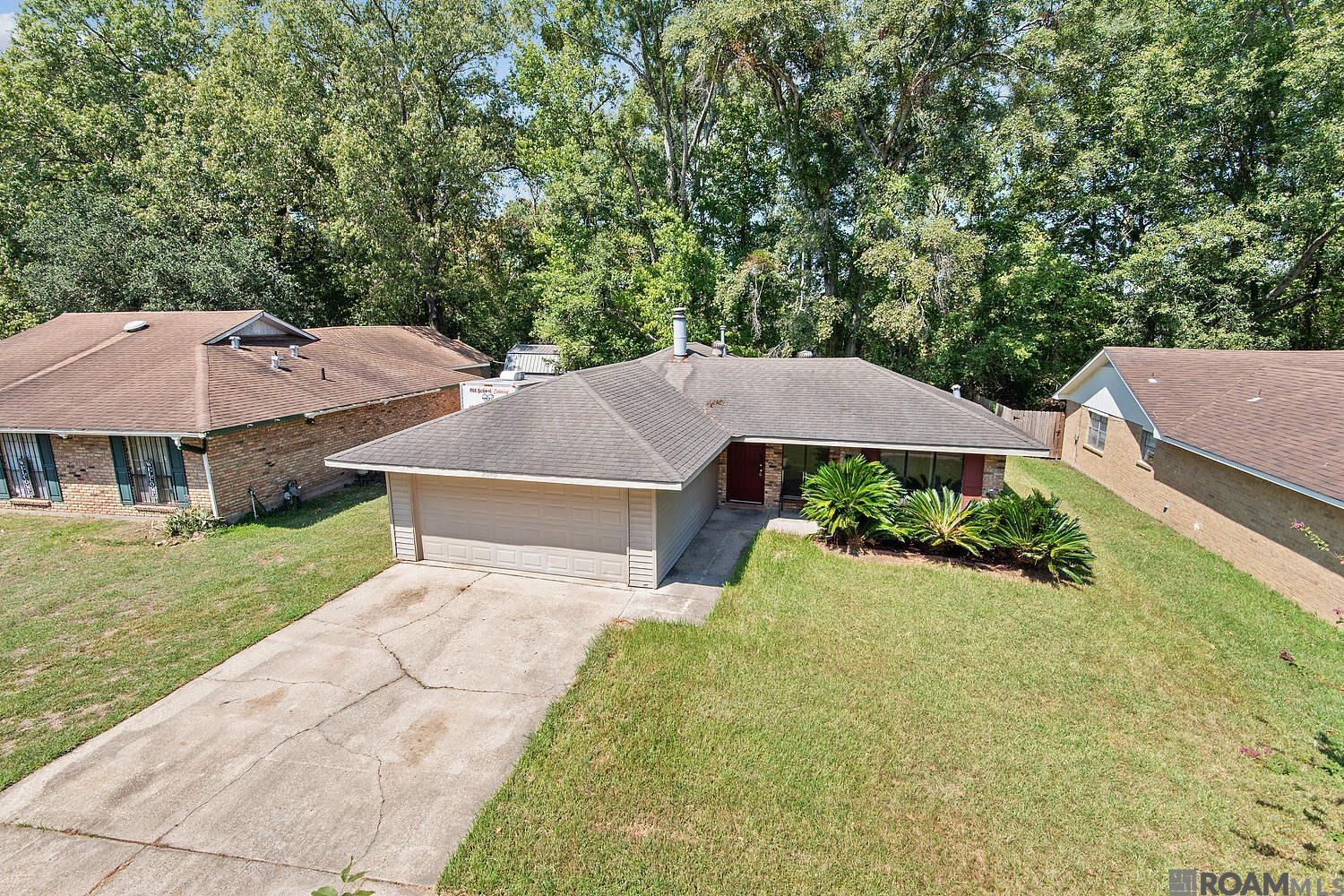 9040 Metairie Dr — photo