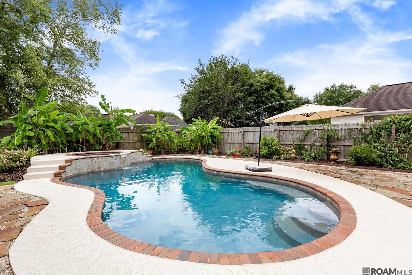 10254 Springbrook Ave — photo