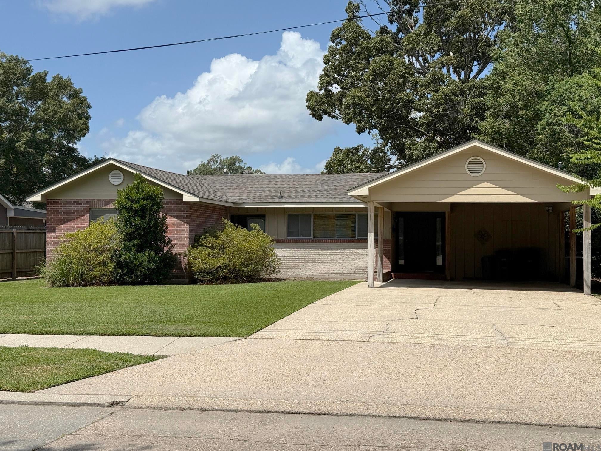 120 Marquette Dr — photo