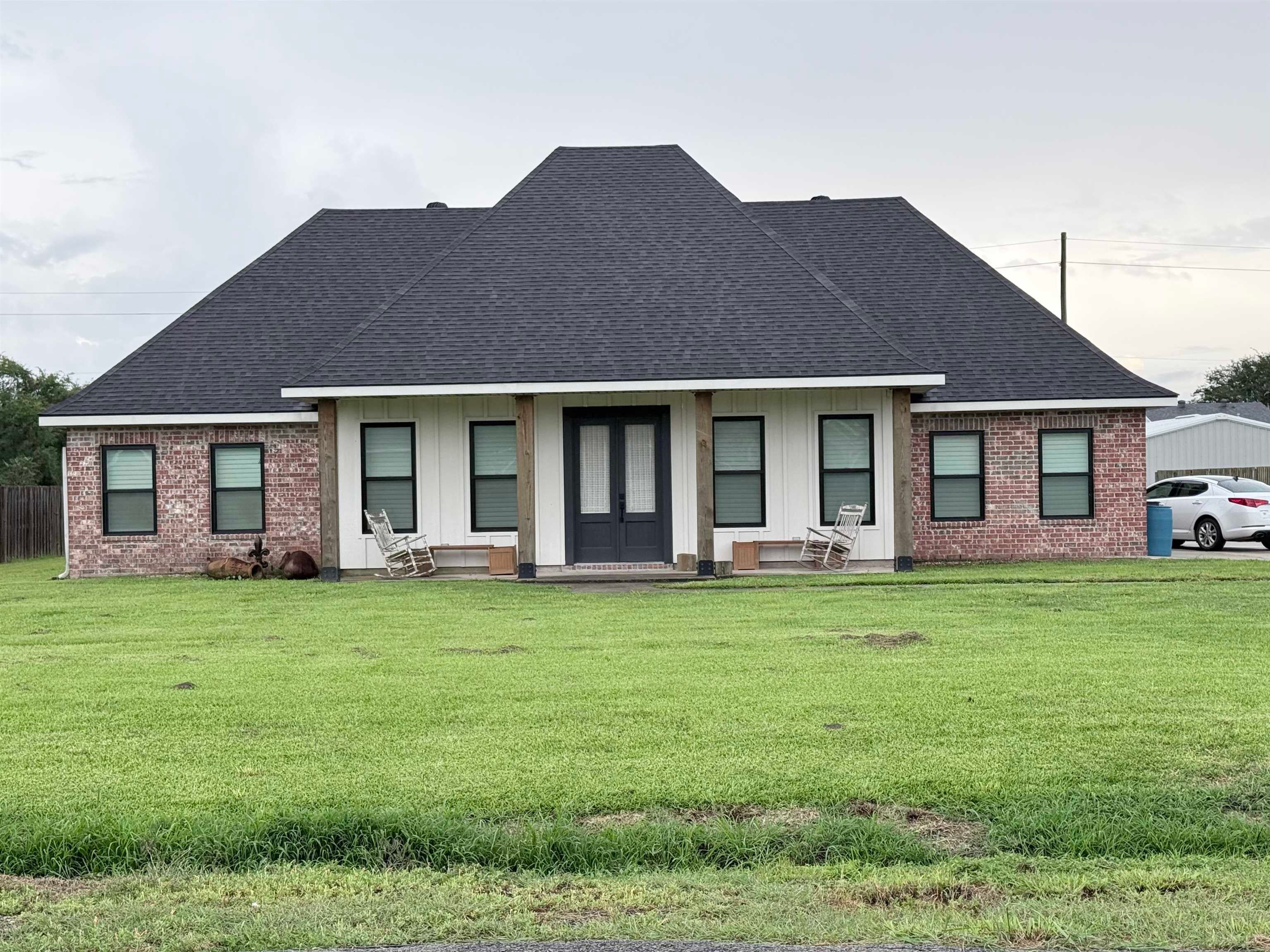 163 Chase Dr — photo