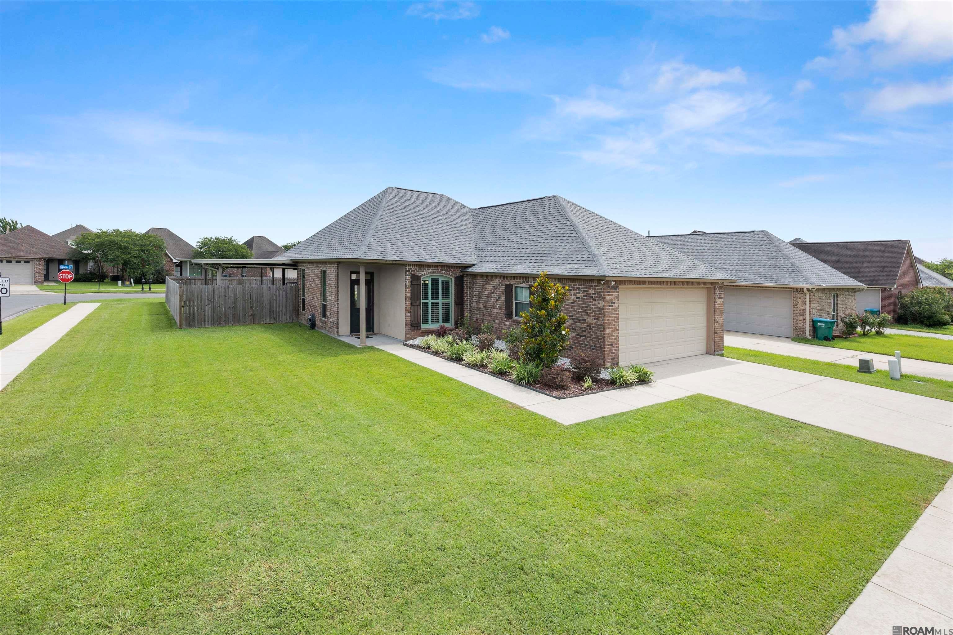 4146 Carolina Dr — photo