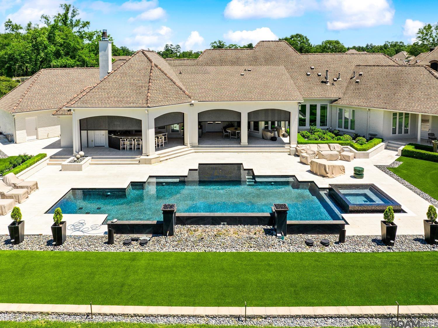 8200 Allen Dr — photo