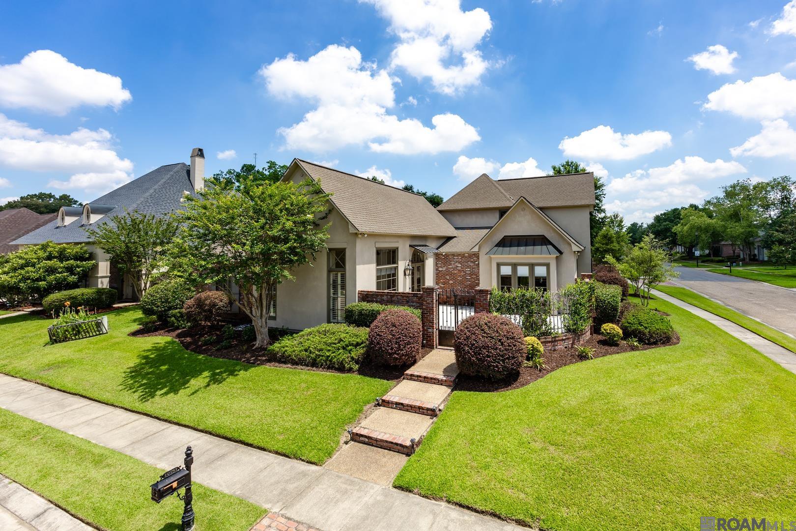 10757 Royal Ridge Ave — photo