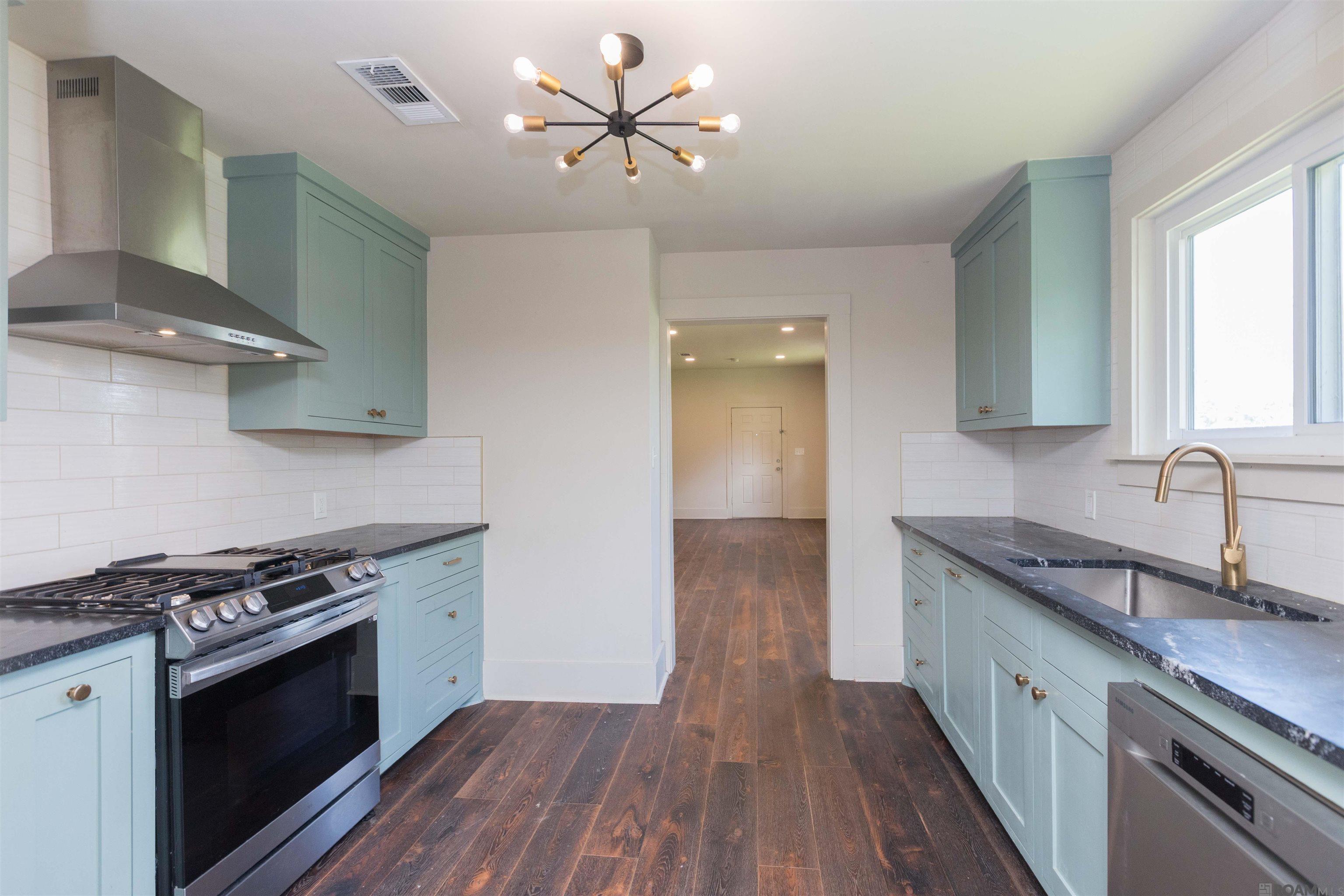 8425 Elliot Rd — photo