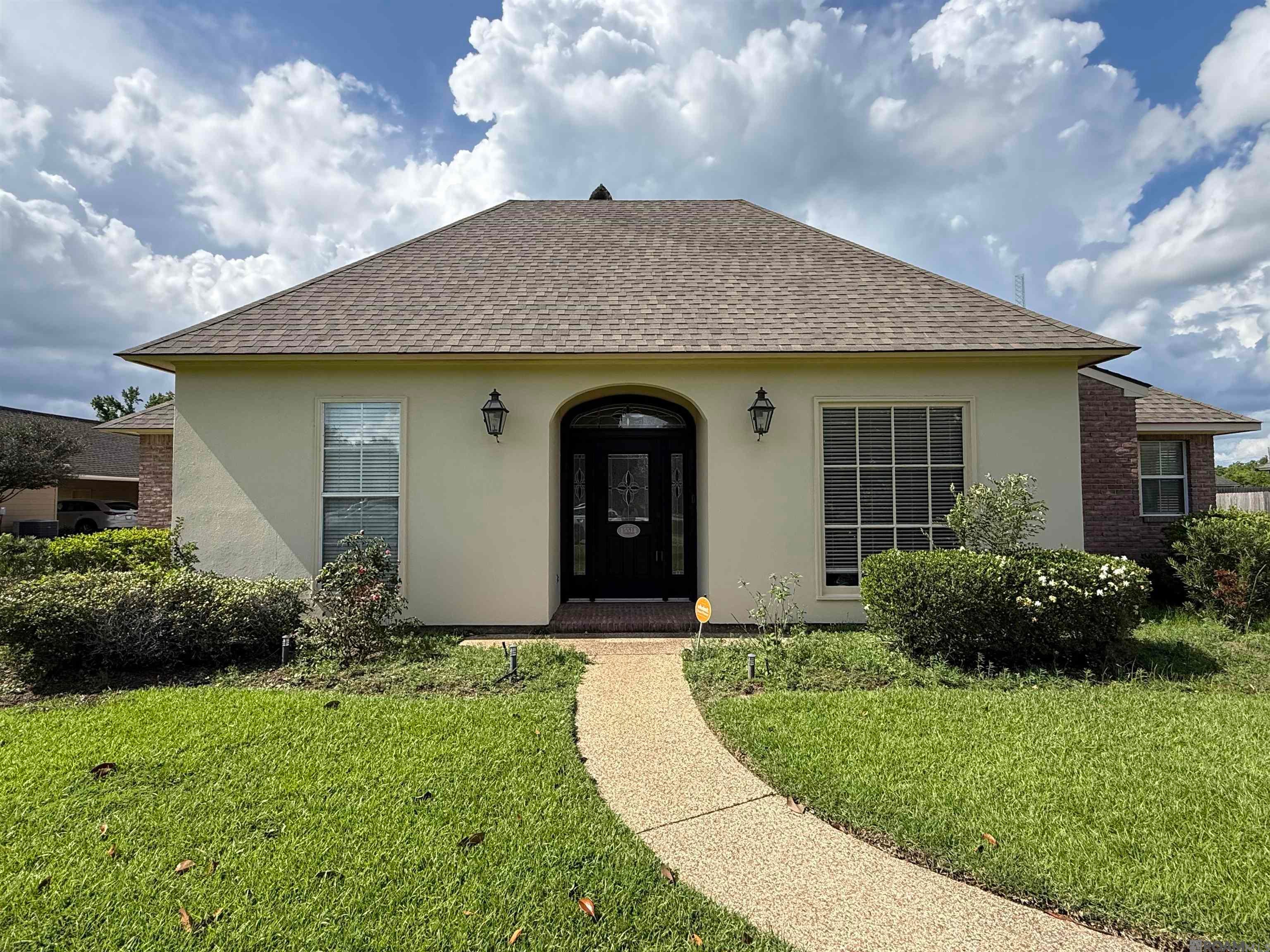 15518 Therese Ct — photo
