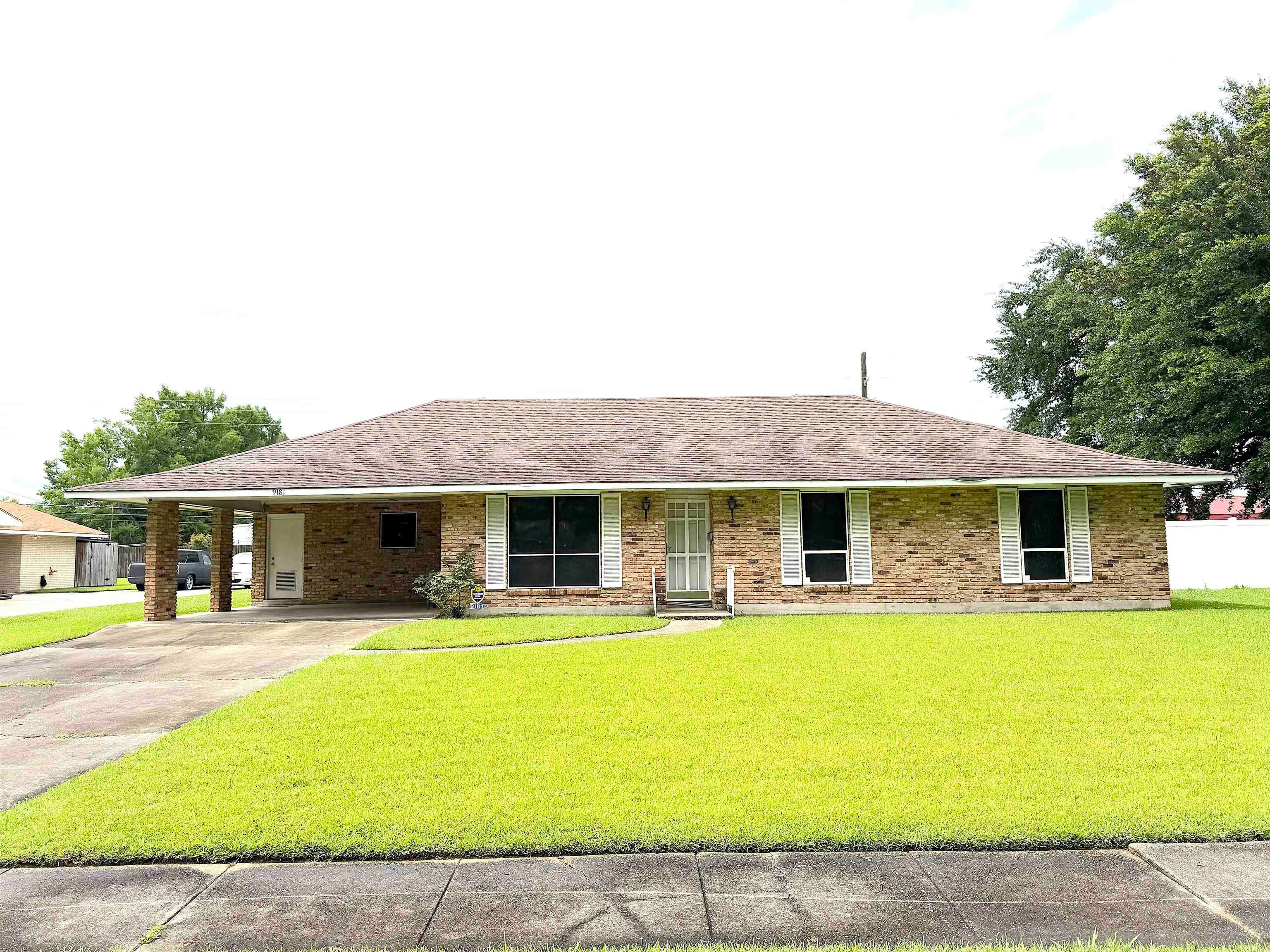 9181 W Darryl Pkwy — photo