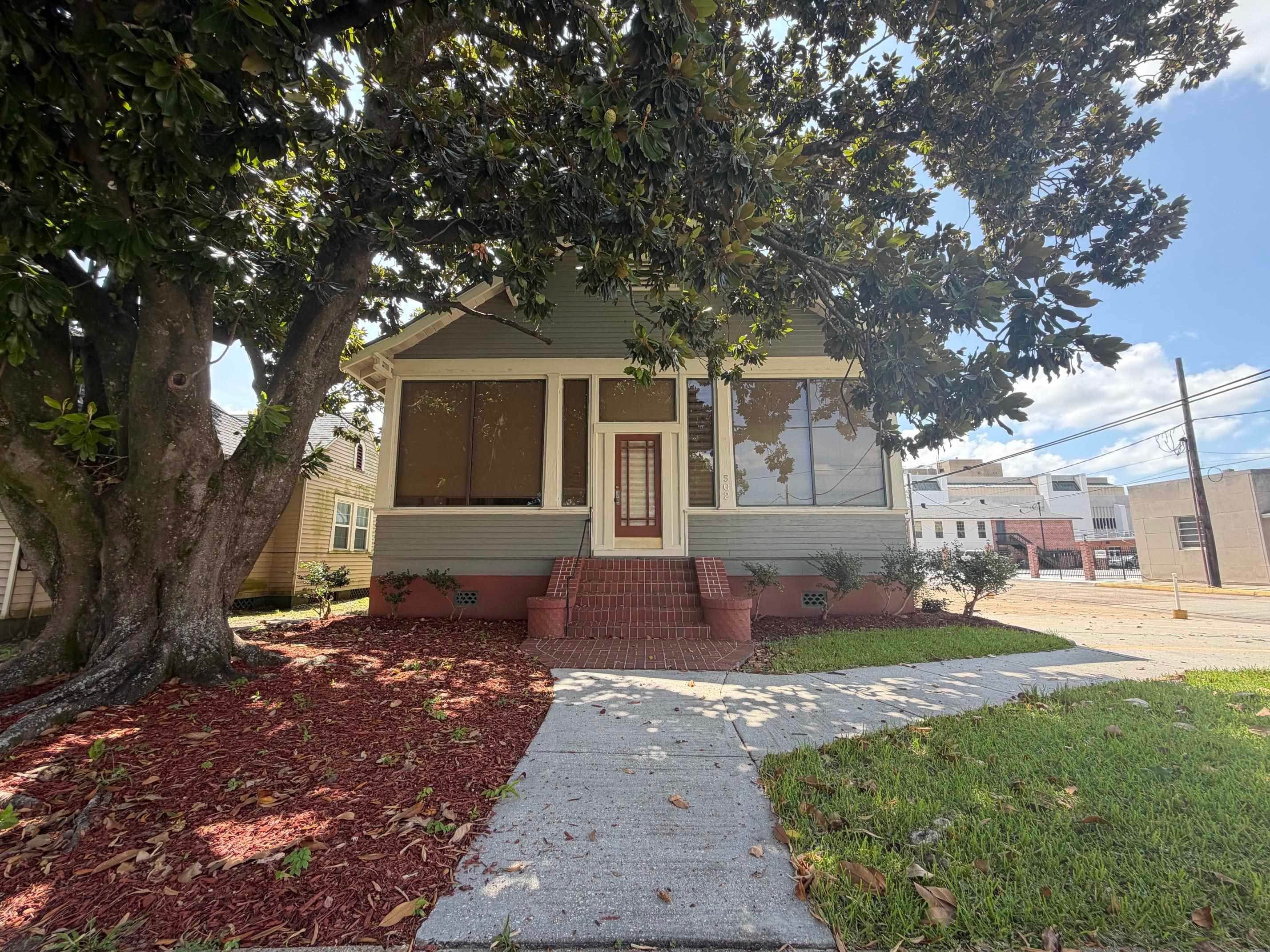 502 Roussell Street — photo