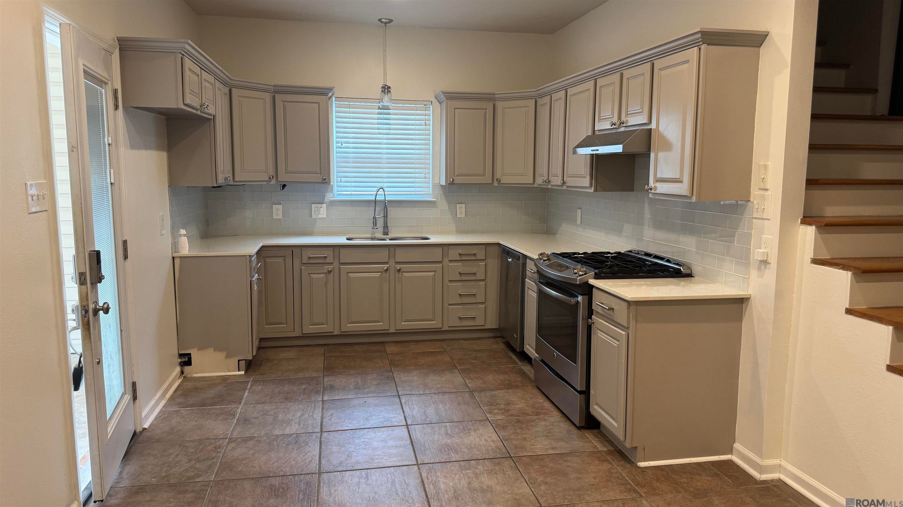 7141 Point Avery Dr — photo