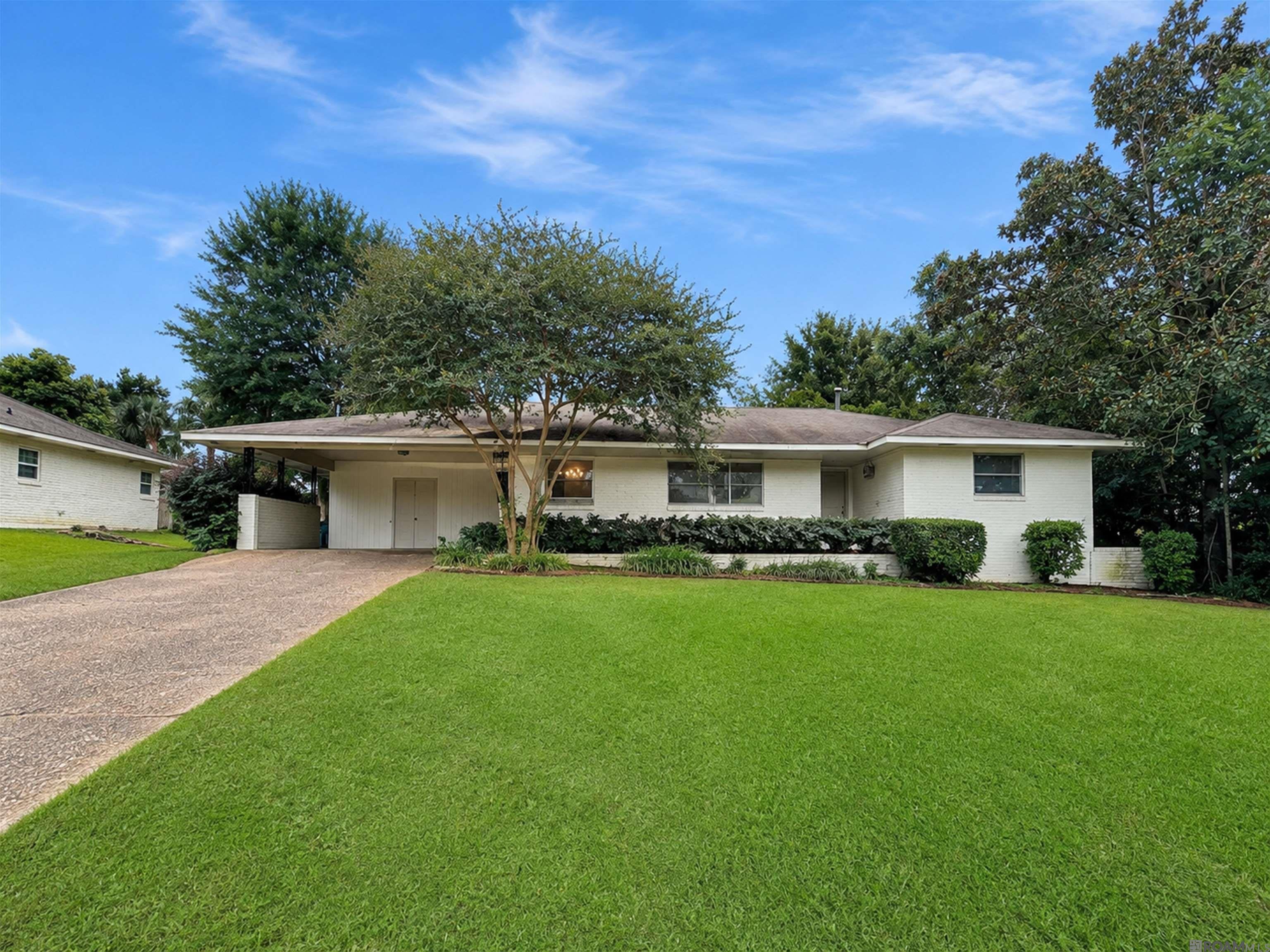3147 Torrance Dr — photo