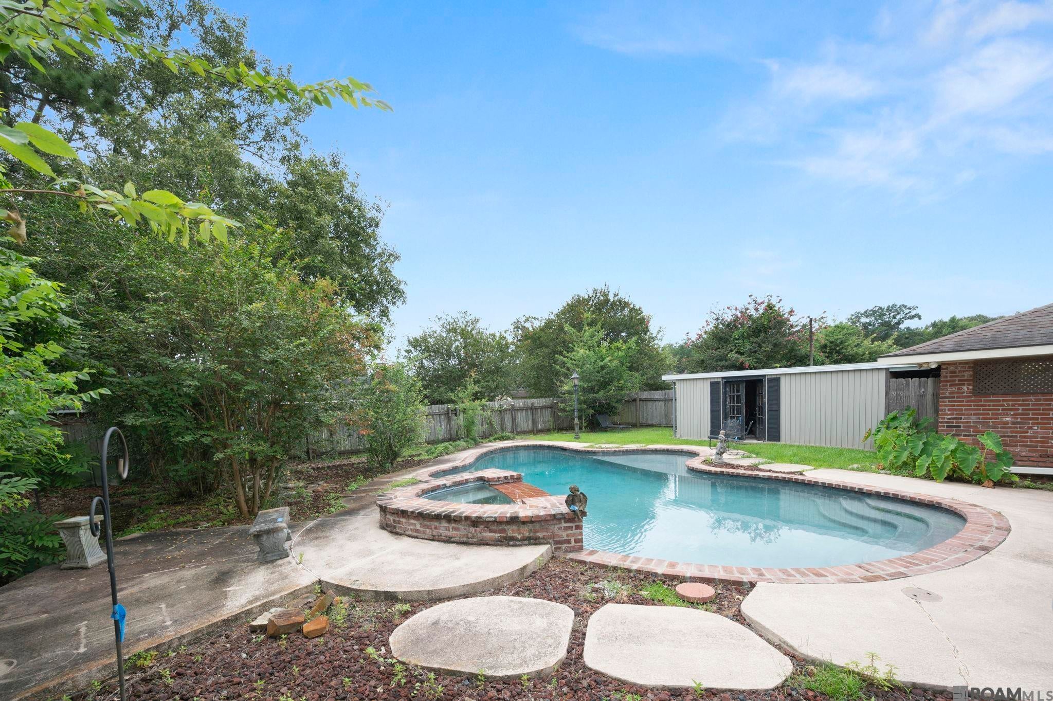 13210 Todd Ave — photo