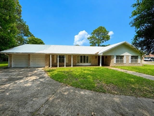 121 N Clausen Road — photo