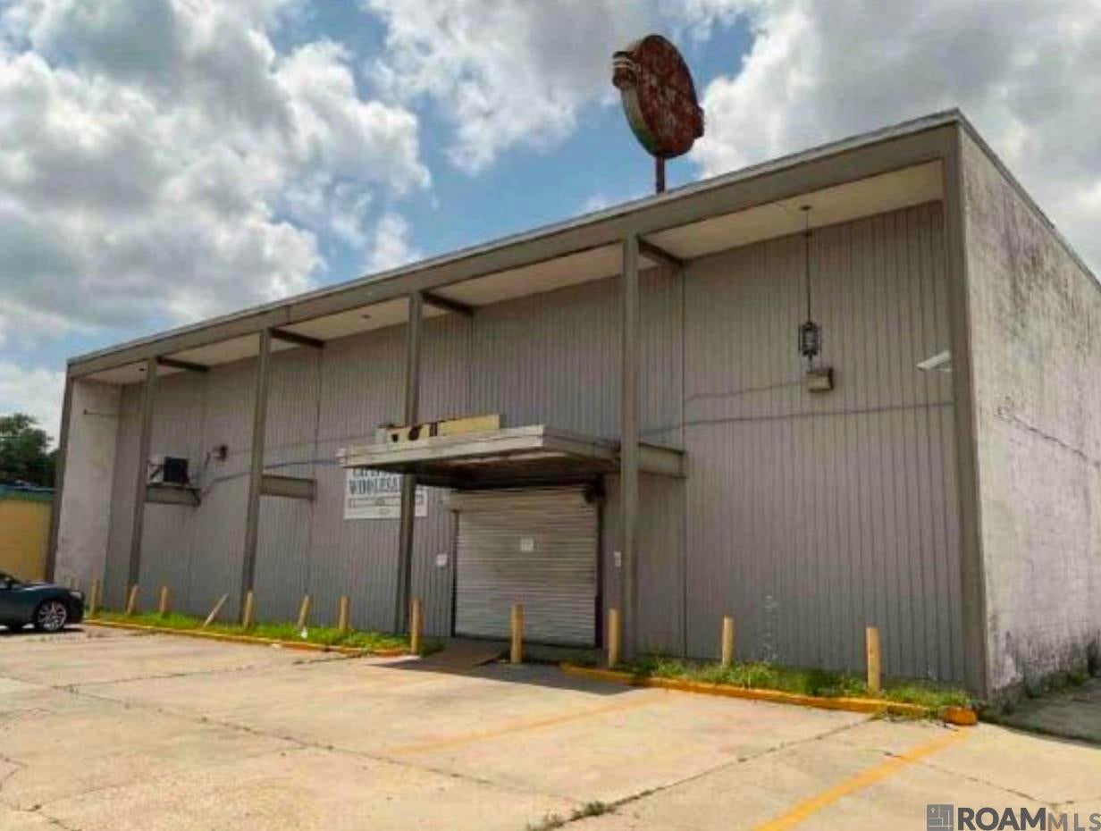 2255 N Foster Dr — photo