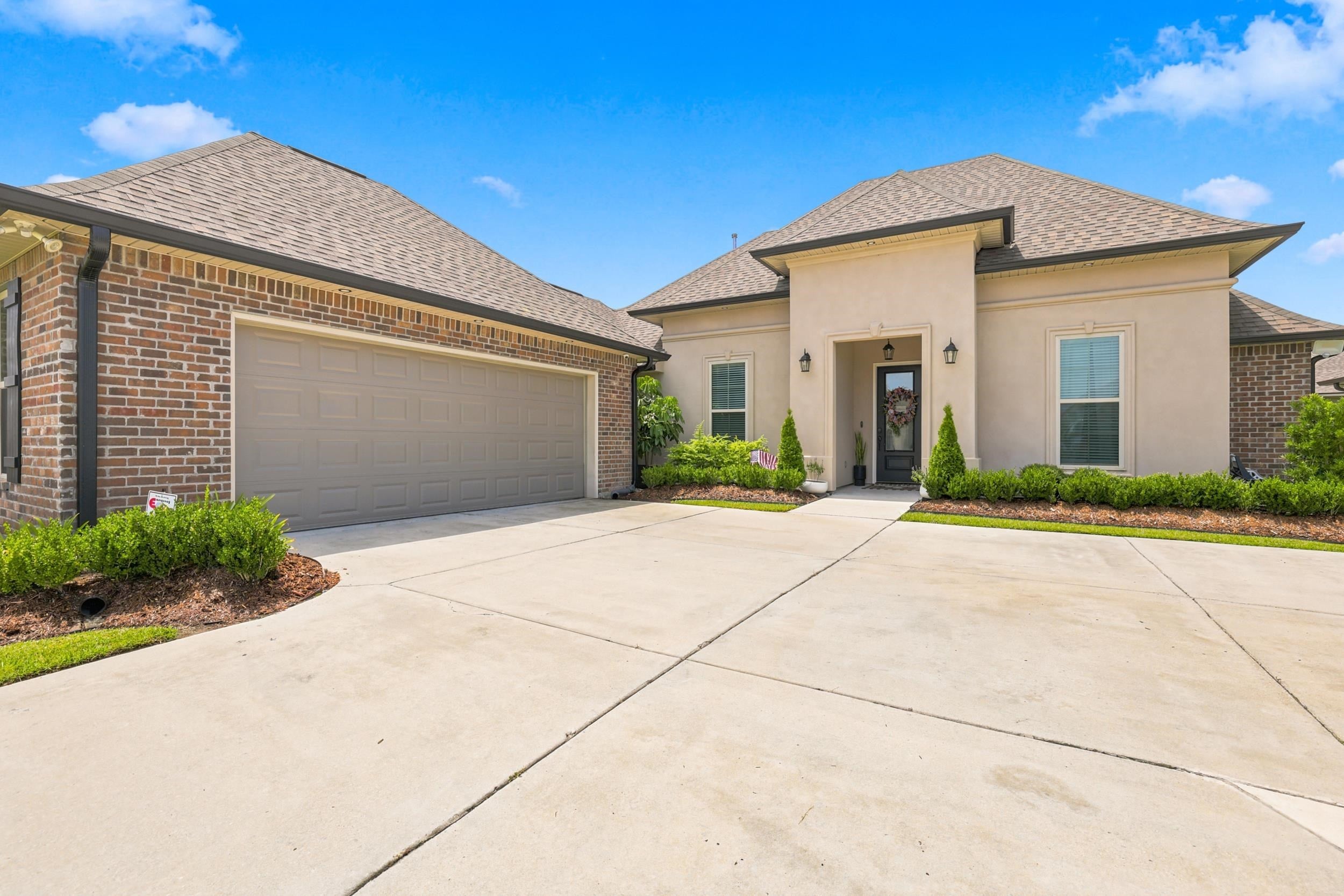 274 Peacock Pointe — photo