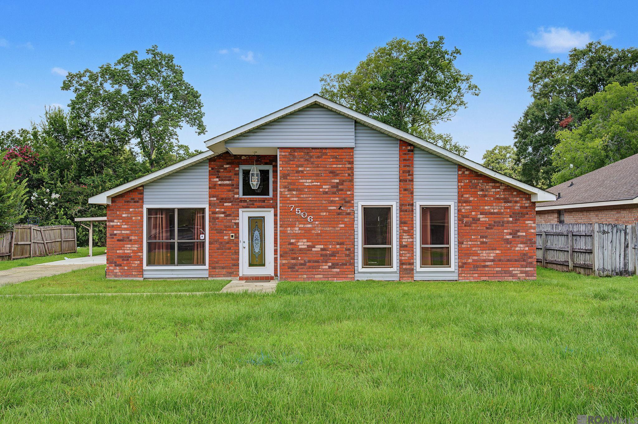 7506 Debit Dr — photo