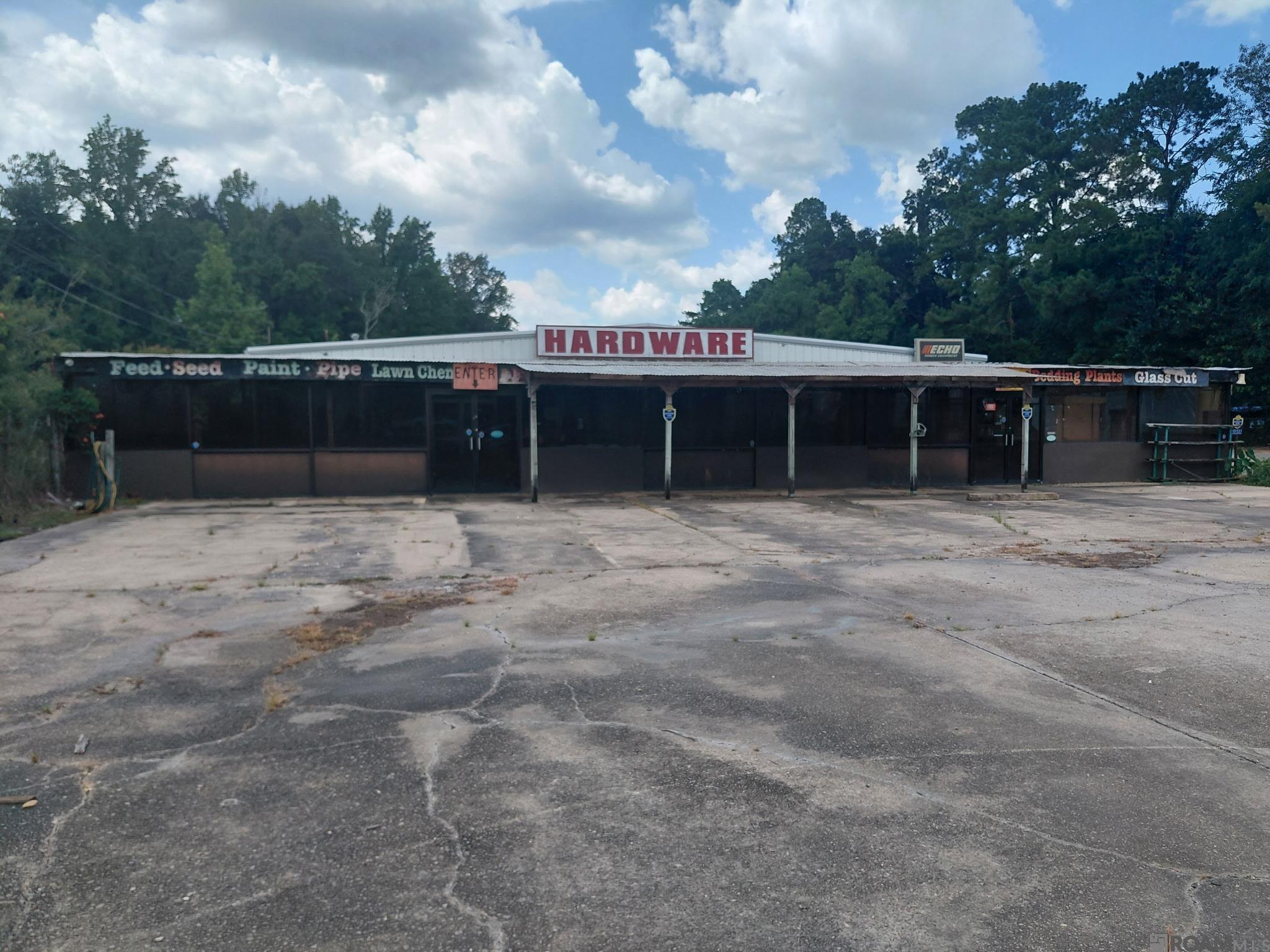 10131 Greenwell Springs Rd — photo