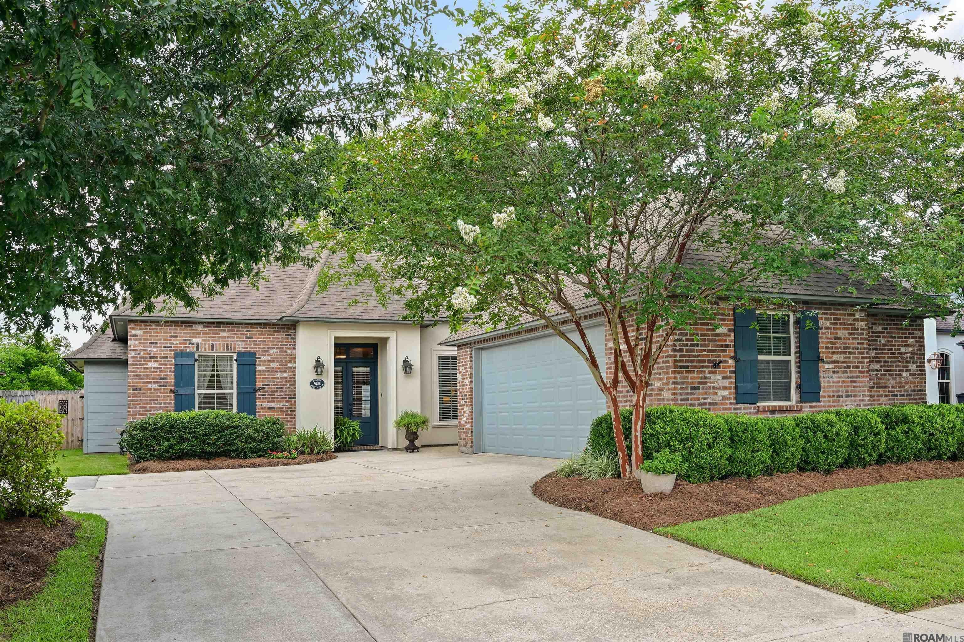 9786 Market West Dr — photo