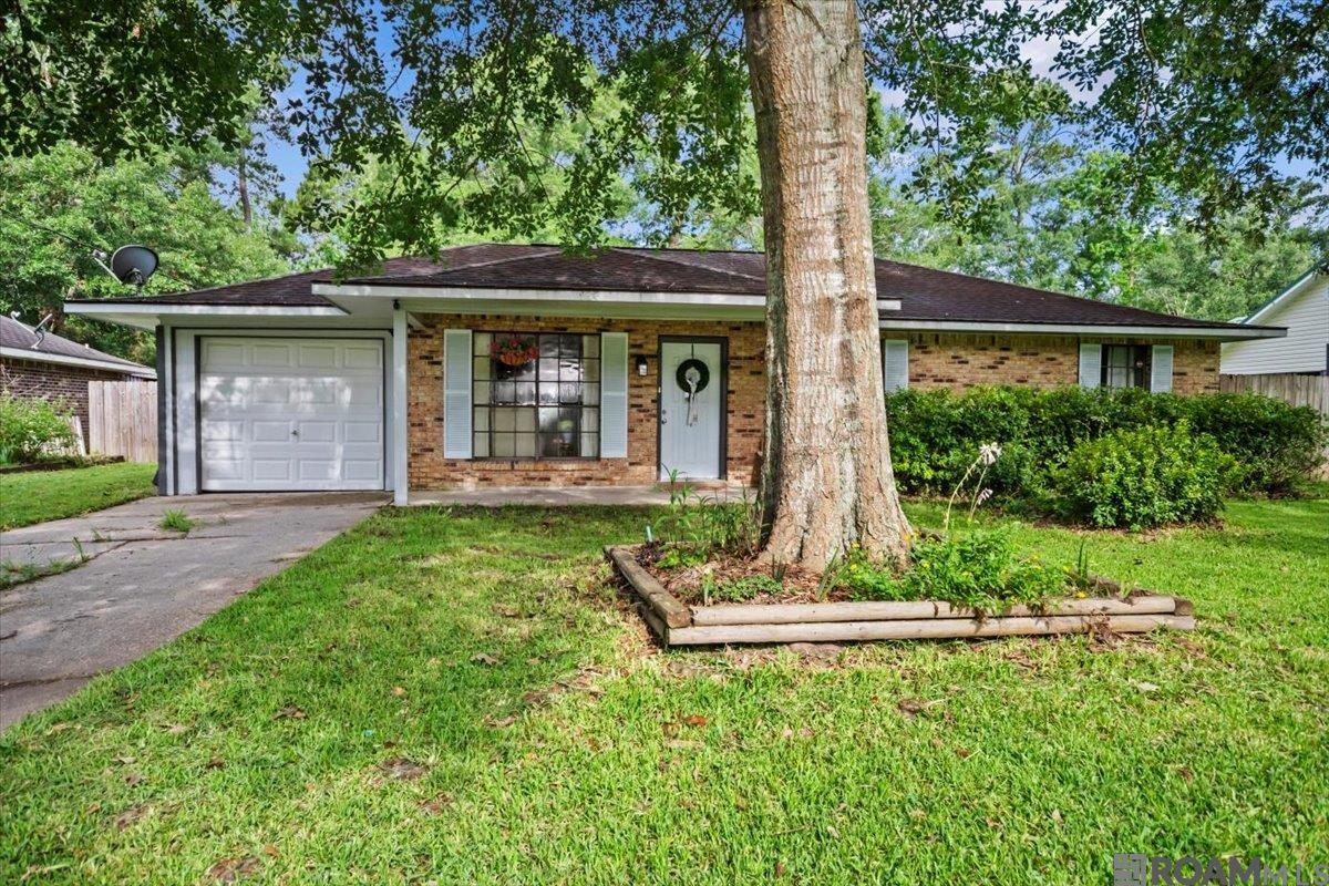26811 Pen Dr — photo