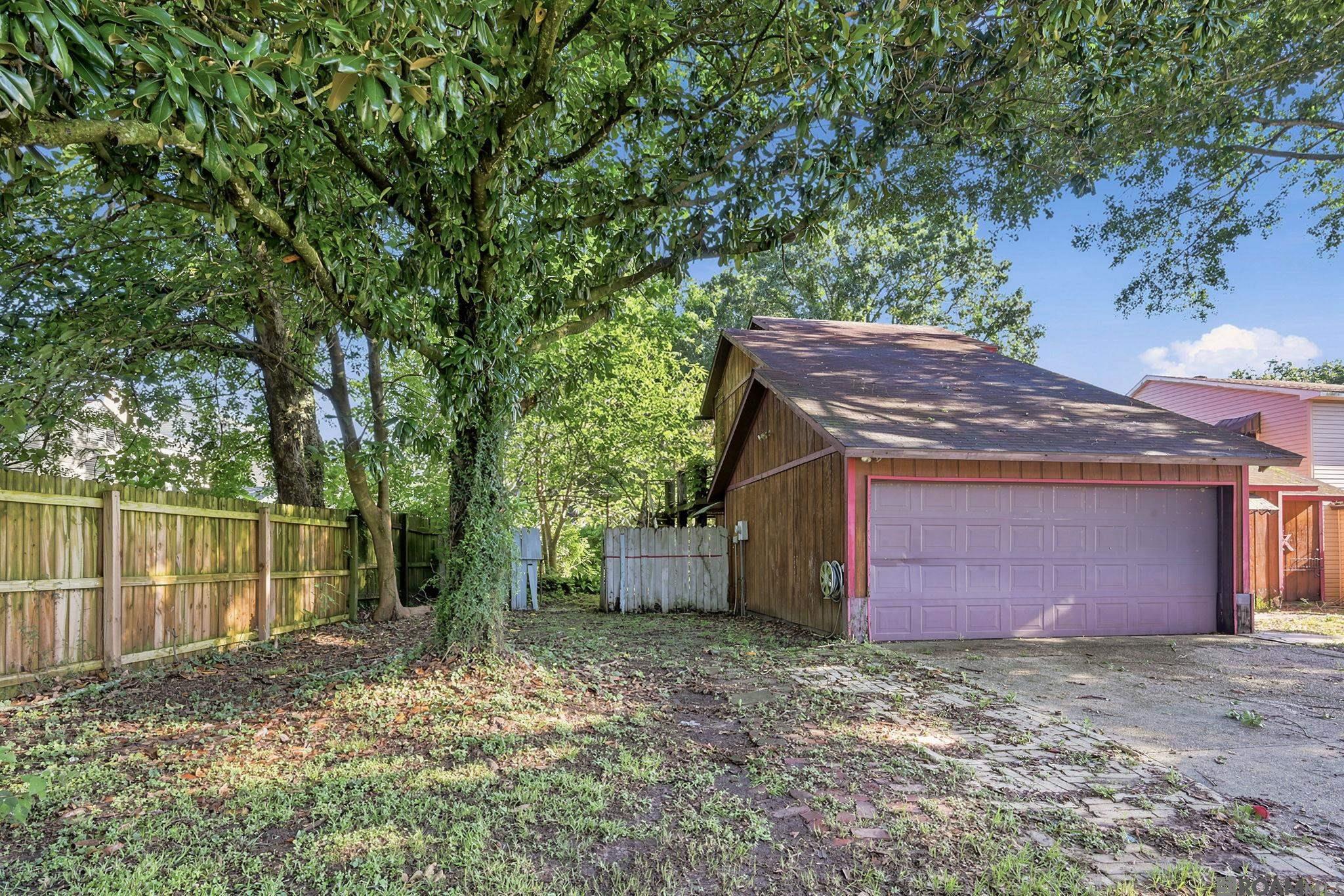 1883 Stonegate Ct — photo