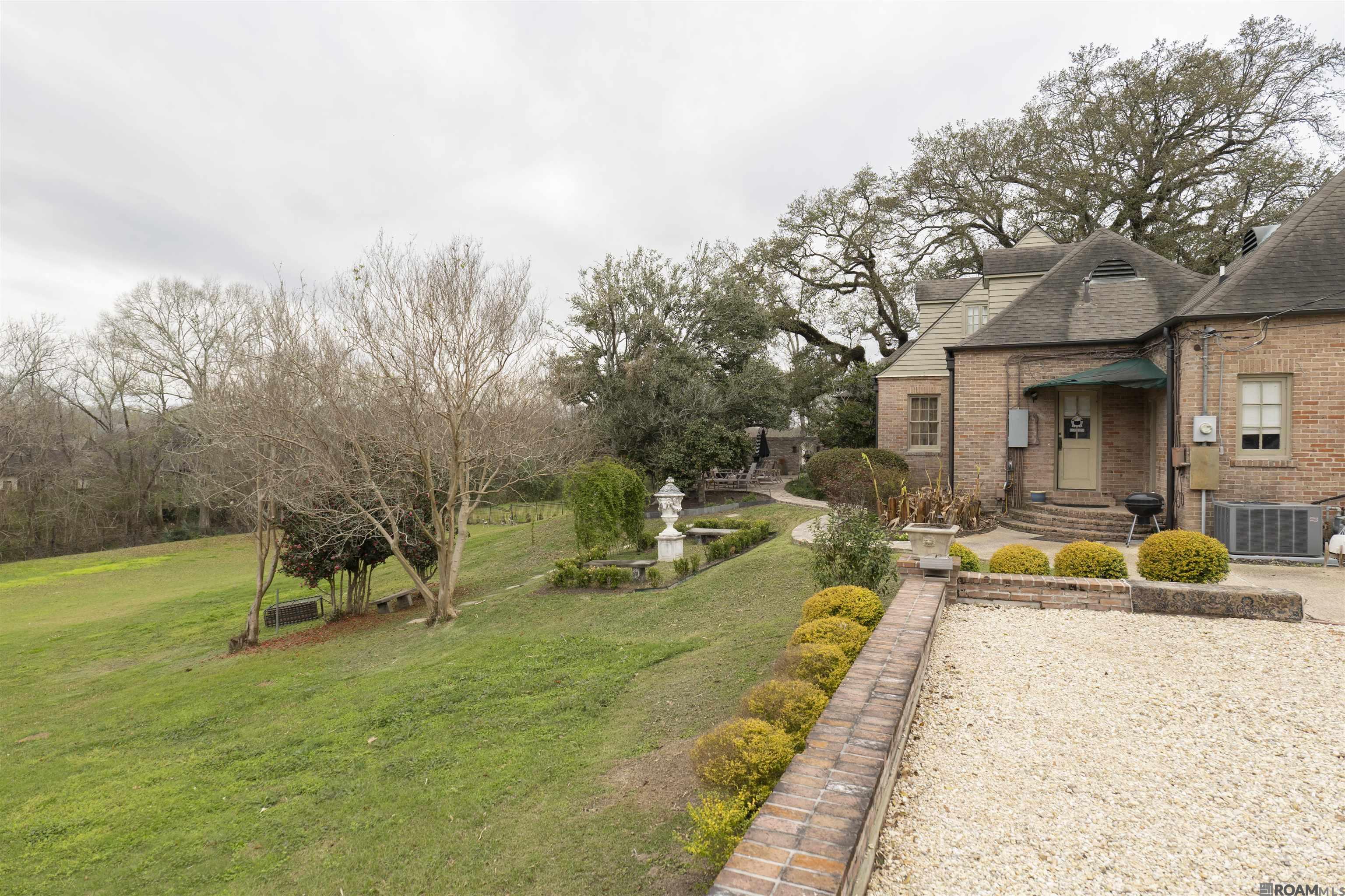 7868 Highland Road, Baton Rouge, LA 70808