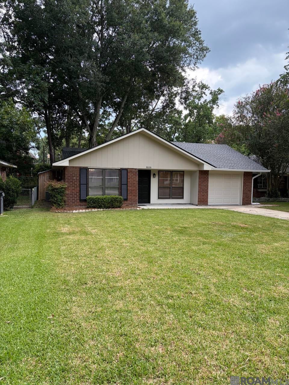 8626 Barnett Dr — photo