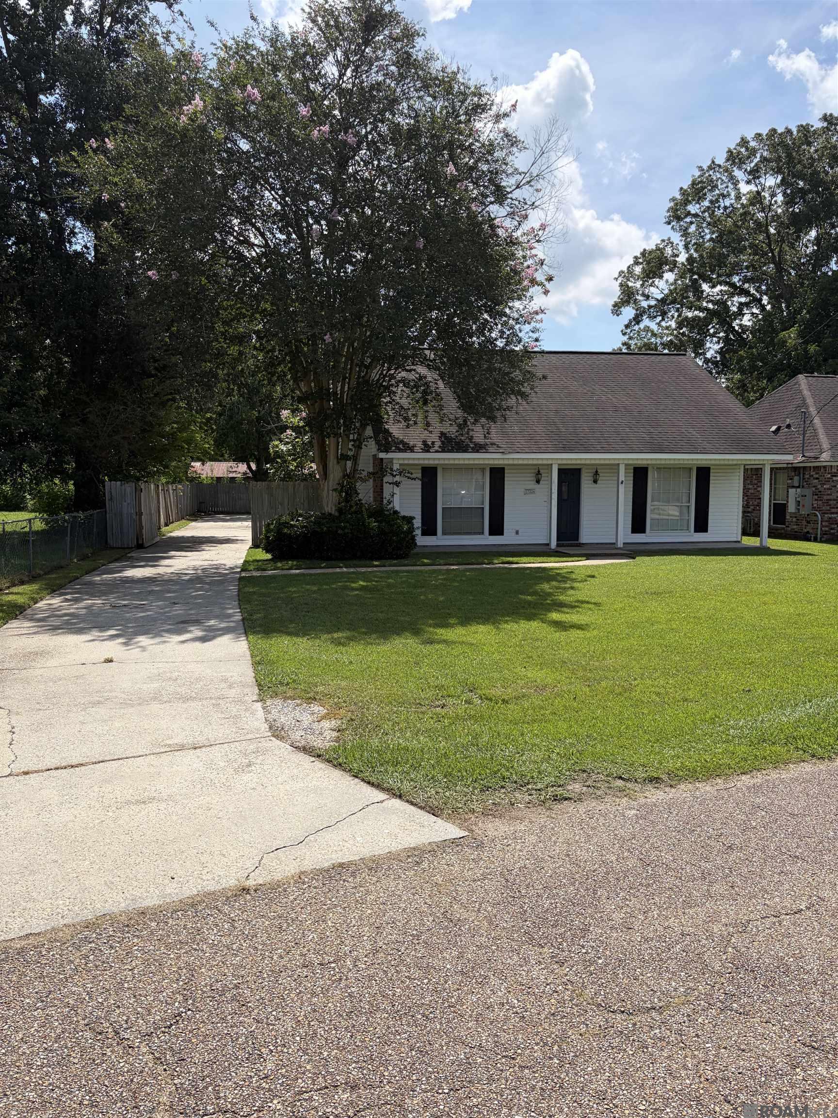 17226 Northlake Drive — photo