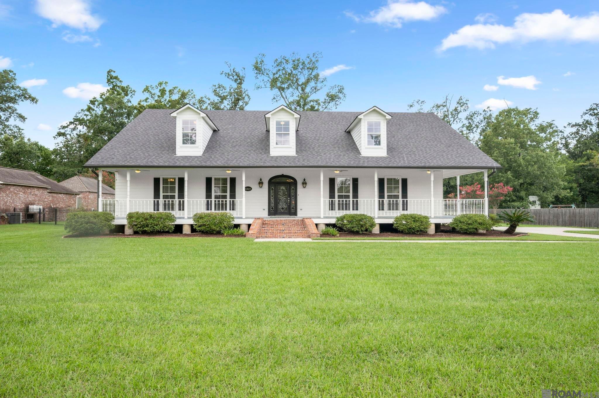 6323 Oak Cluster Dr — photo