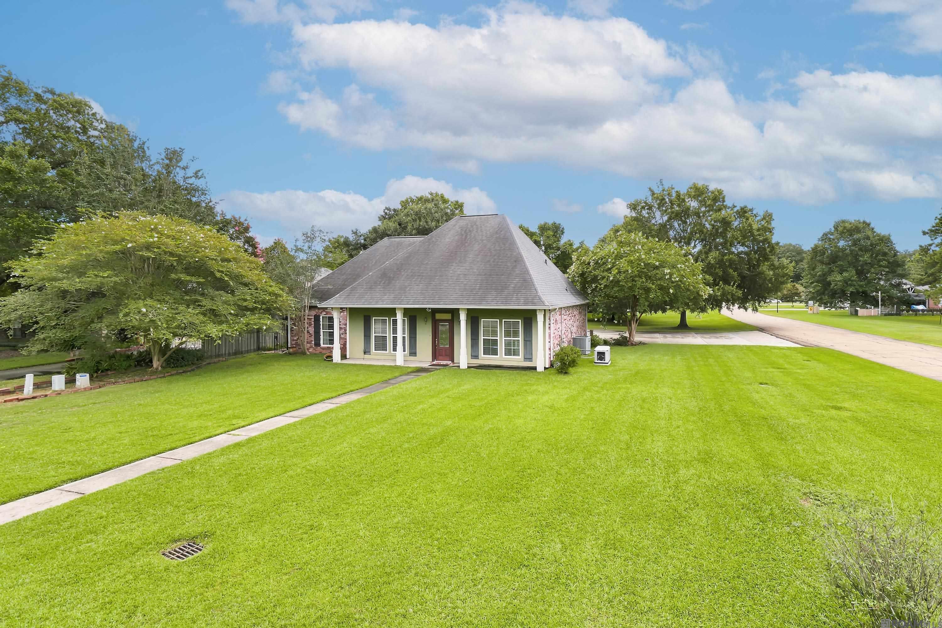 33876 Cypress Bluff Dr — photo
