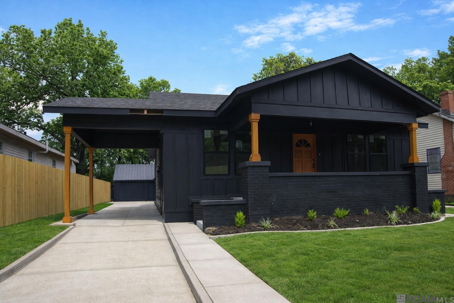 2537 Madison Ave — photo
