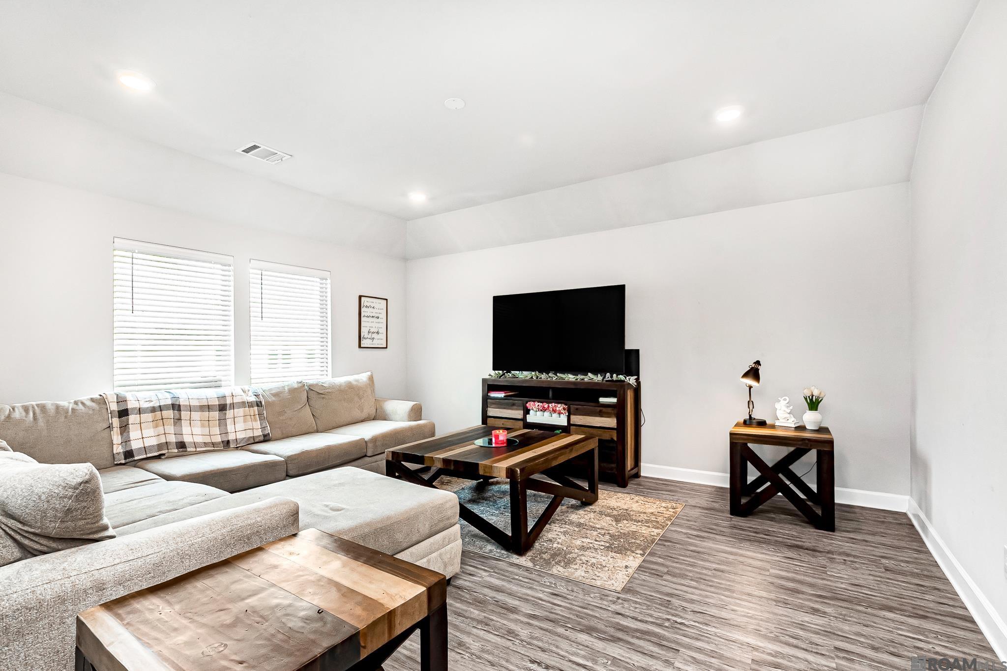 15909 Olive Grove Dr — photo