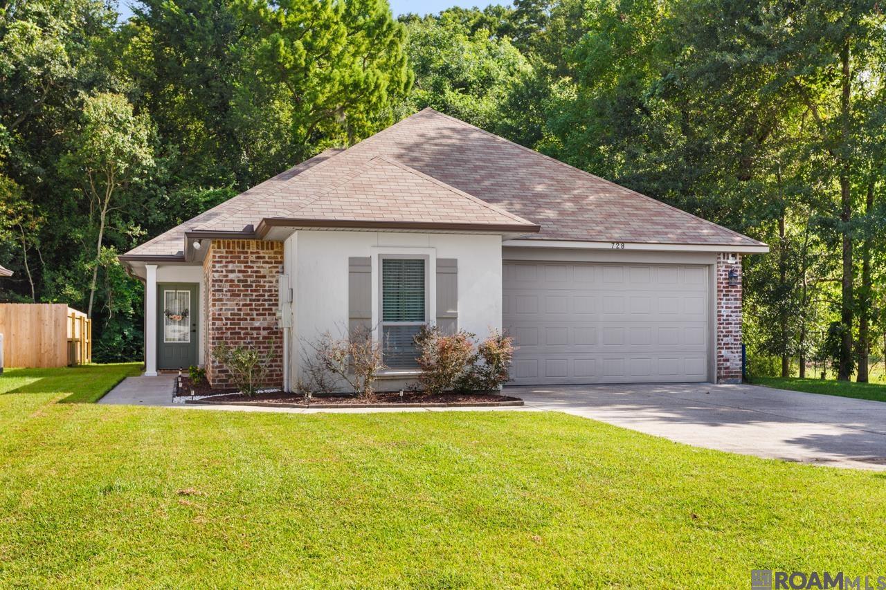 728 Pine Hollow Dr — photo